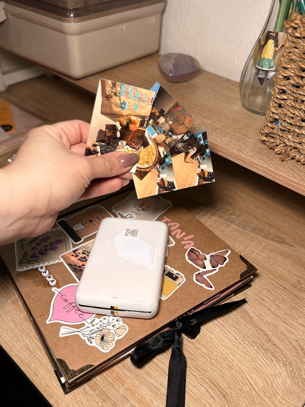 KODAK Step Instant Smartphone Photo Printer, Portable Mini Color Wireless Mobile Printer, Zink 2x3 Sticky-Back Photos, White customer photo 1