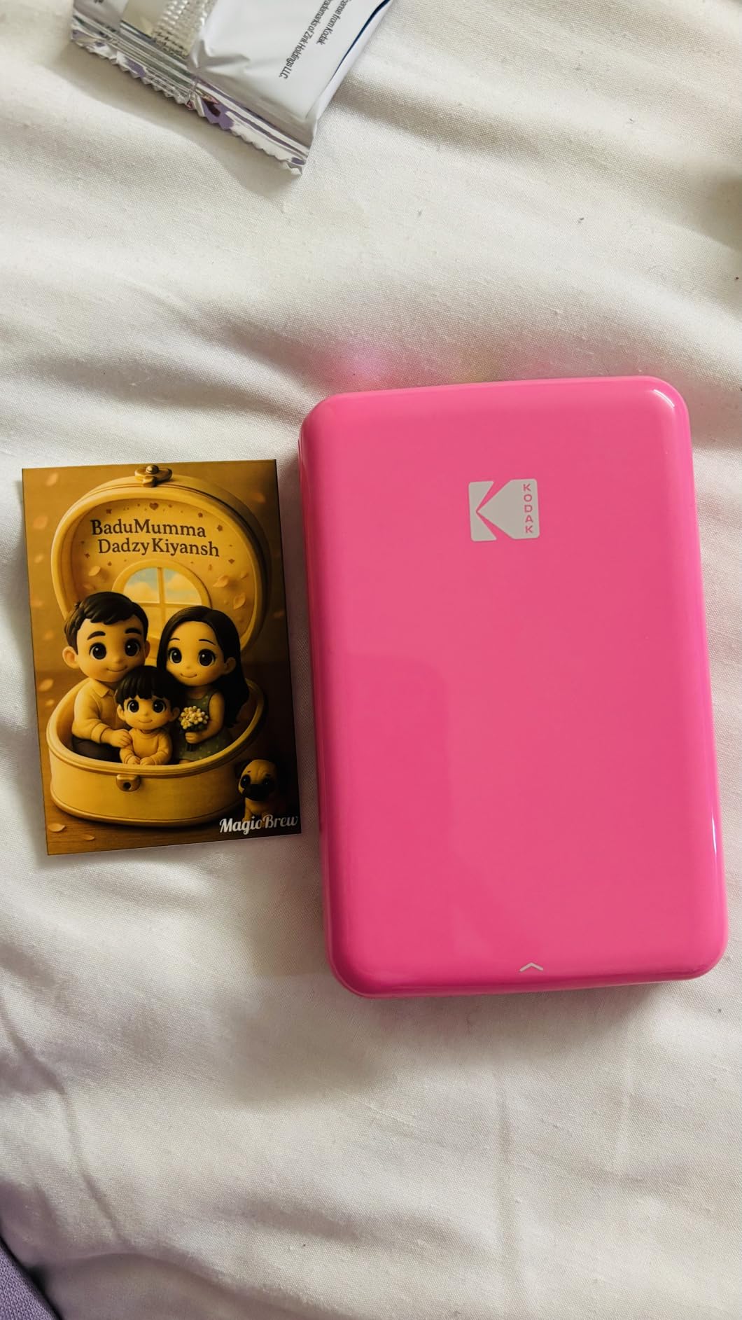 KODAK Step Instant Smartphone Photo Printer, Portable Mini Color Wireless Mobile Printer, Zink 2x3 Sticky-Back Photos, White customer photo 2