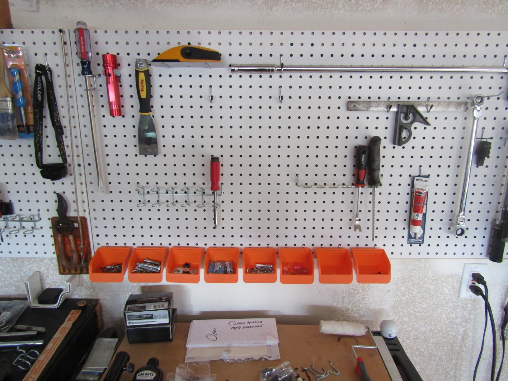 HORUSDY 150 PCS Pegboard Hooks Assortment Kit - 15 Types Heavy Duty Pegboard Accessories with Bins - Fits 1/8 & 1/4 Inch Pegboard Metal Hooks for Garage, Workshop, and Tool Organization customer photo 2