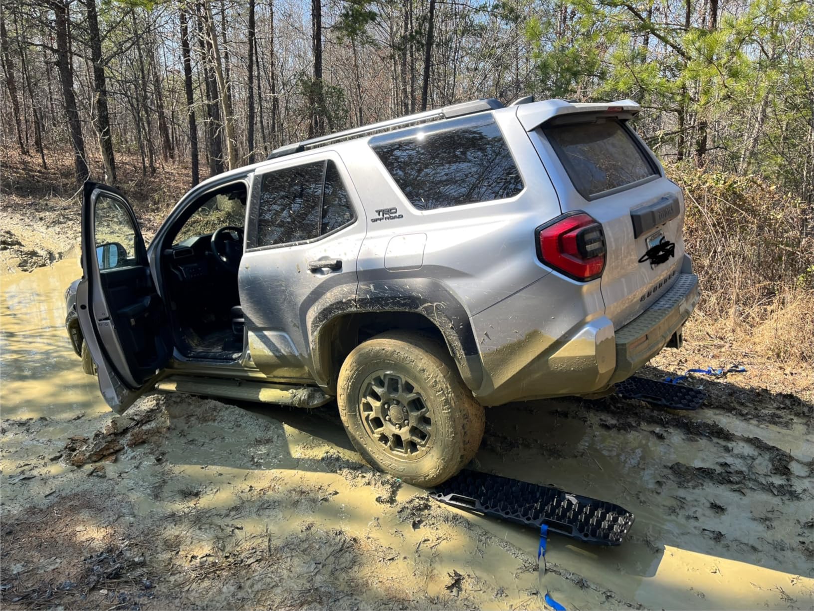 BUNKER INDUST Off-Road Traction Boards with Jack Base, Pair Recovery Track 4X4 Jeep Truck Emergency Tire Traction Mat with Bag - Sand, Mud, Snow Tracks Black Traction Pad (Gen 7th) customer photo 2