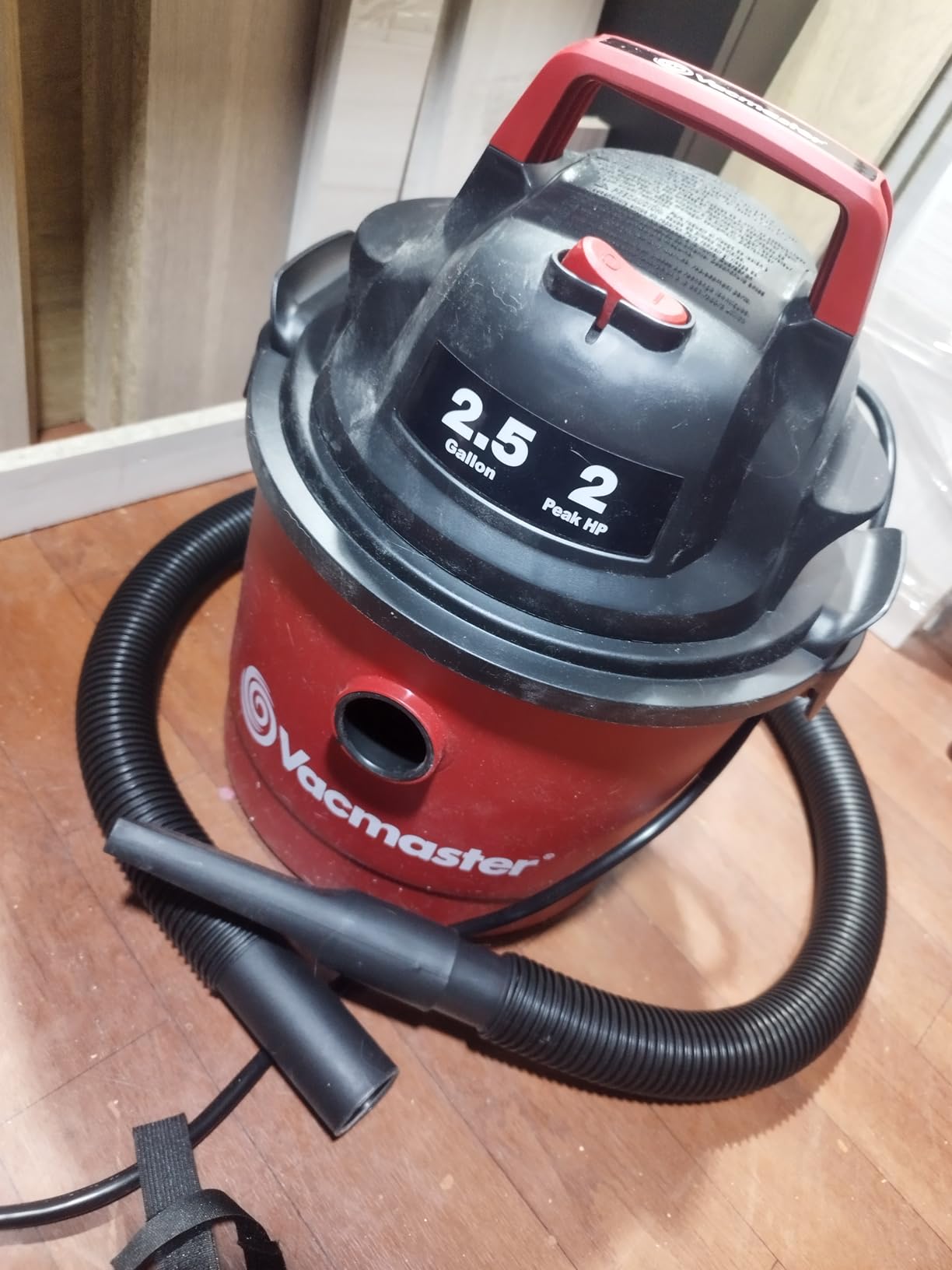 Vacmaster 2.5-Gallon 2 Peak HP Wall Mountable Wet/Dry Vacuum VOM205P customer photo 1