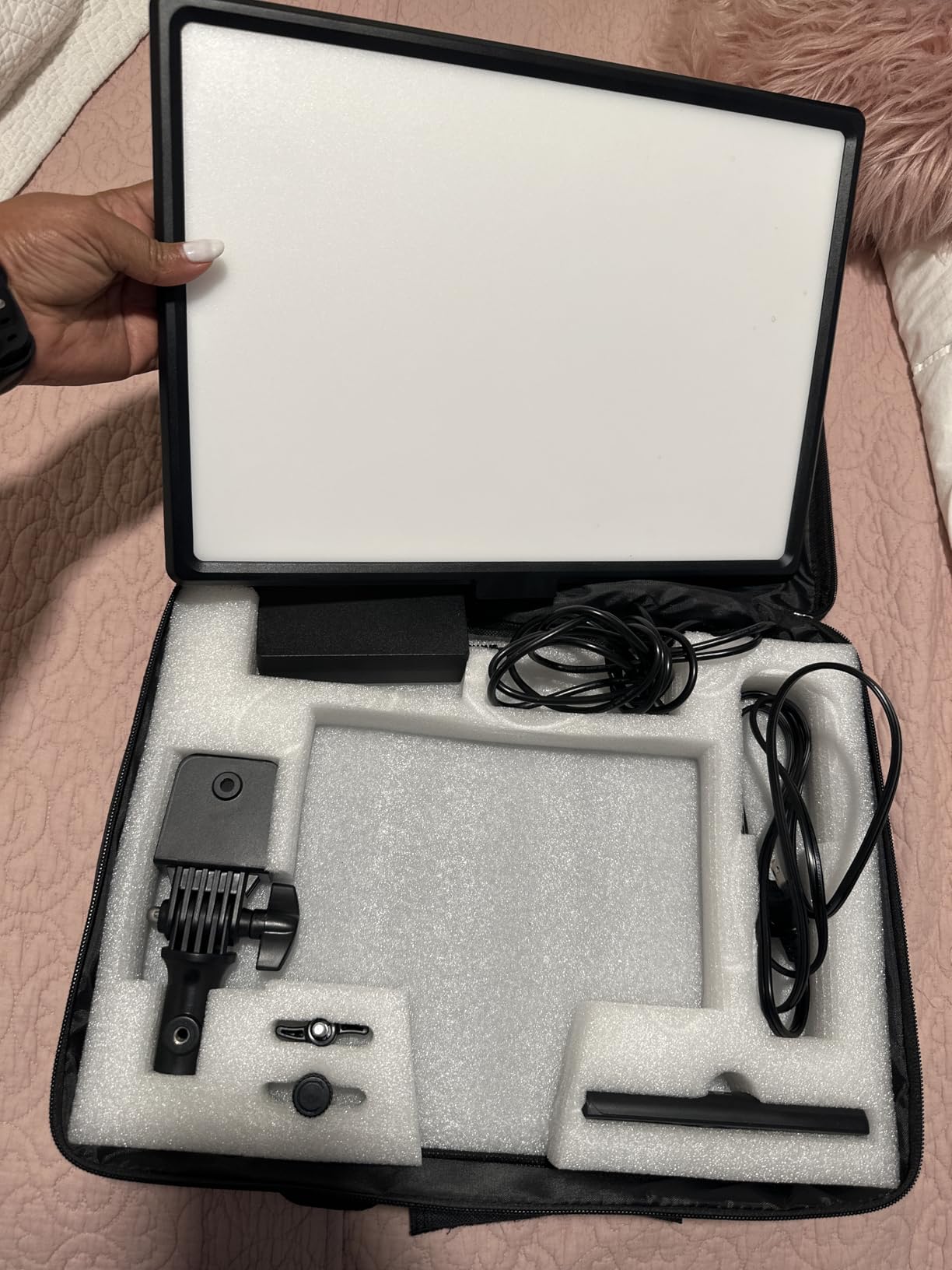 Neewer NL288 LED Video Light with 2.4G Remote customer photo 2