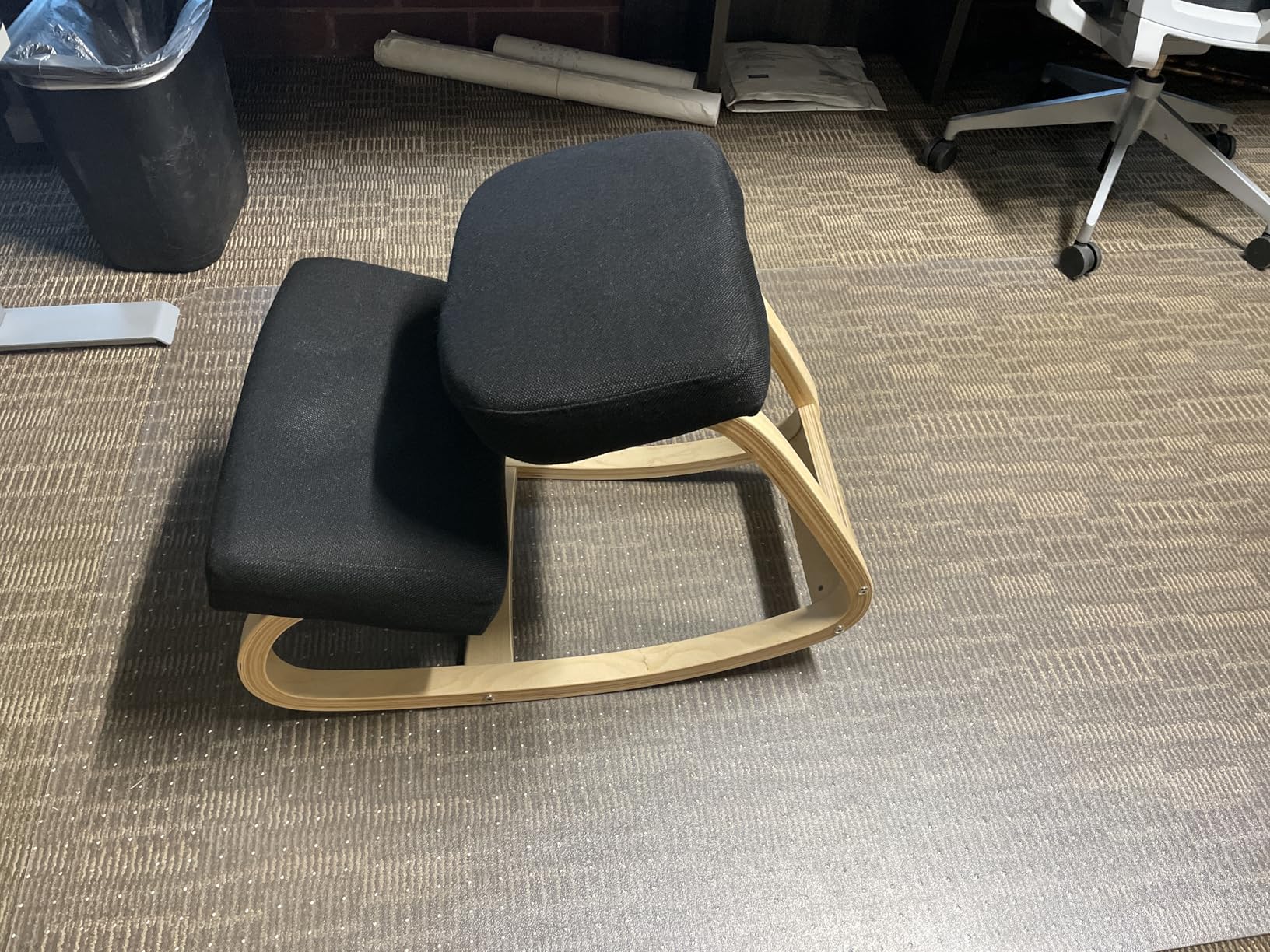 VIVO Wooden Rocking Kneeling Chair, Ergonomic Home Office Stool Posture Seat, Thick Black Cushions, Light Wood Frame, CHAIR-K04R customer photo 2