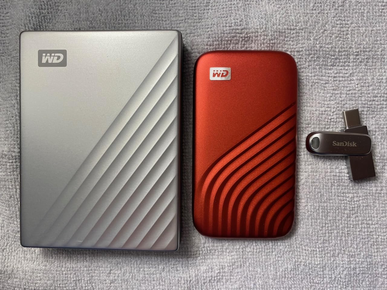 Western Digital 1TB My Passport SSD Portable External Solid State Drive, Gray, Sturdy and Blazing Fast, Password Protection with Hardware Encryption - WDBAGF0010BGY-WESN customer photo 2