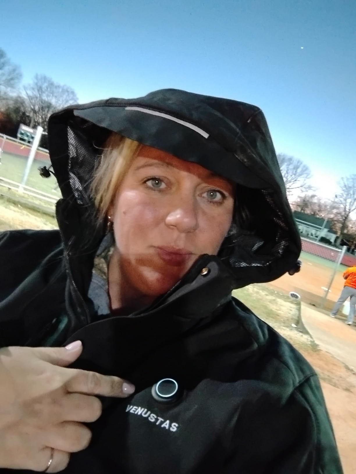 Venustas Men's Heated Jacket with Battery Pack, Waterproof & Windproof Electric Insulated Heated Coat with Detachable Hood customer photo 1