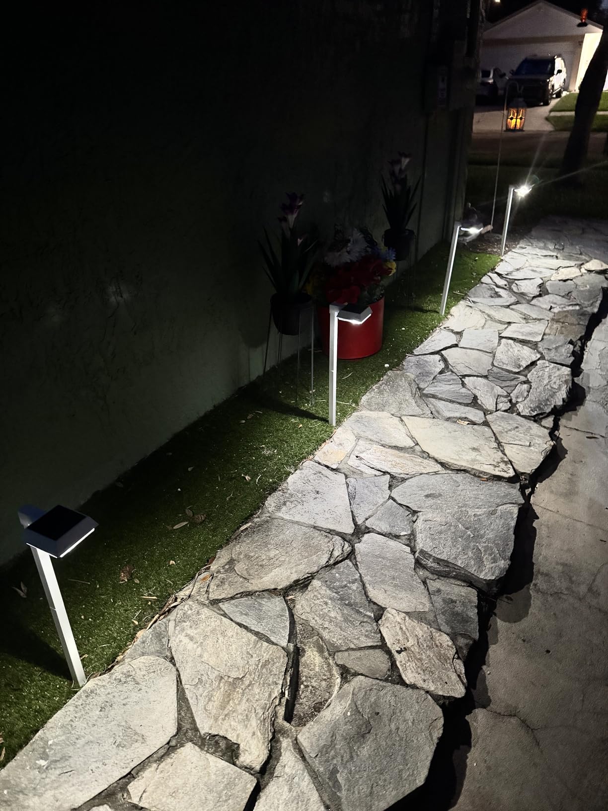 Bobcat Solar Pathway Lights Outdoor Super Bright 300 lumens with 2-in-1 Warm White and Daylight Color Modes (4 Pack) customer photo 2