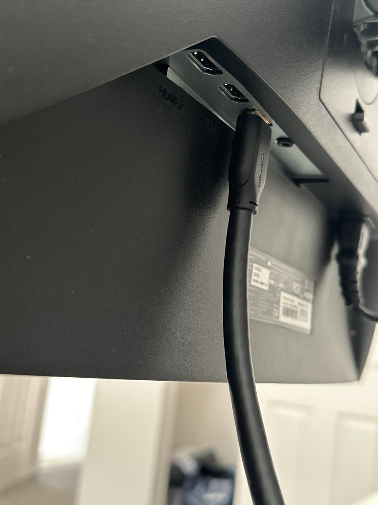 Amazon Basics DisplayPort 1.4 Cable, 32.4Gbps High-Speed, 8K@60Hz, 4K@120Hz, Dynamic HDR and 3D, Gold-Plated Plugs, HBR3 Compatible, 6 Foot, Black customer photo 2