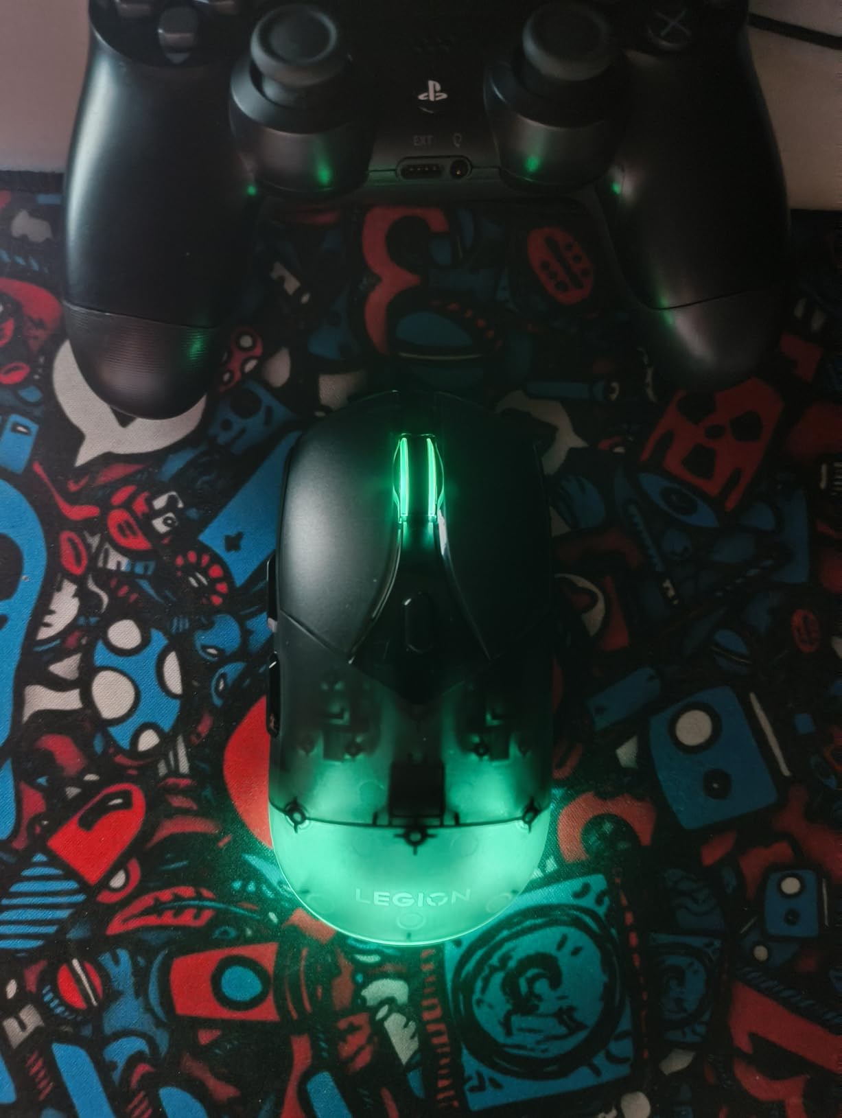 Lenovo Legion M600 RGB Wireless Gaming Mouse - 16,000 DPI, 9 Programmable Buttons, 200-Hour Battery Life, 50-Million Clicks Durability - Ambidextrous Computer Mouse (Black) customer photo 1