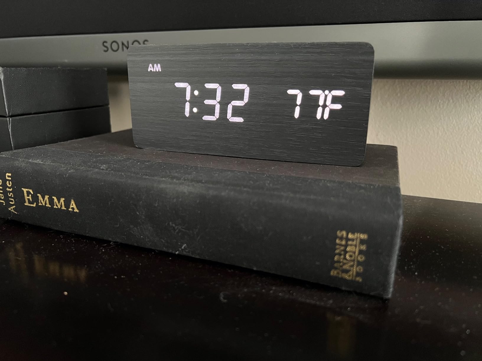 MOSITO Digital Wooden Alarm Clock with Wireless Charging, 0-100% Dimmer, Dual Alarm, Weekday/Weekend Mode, Snooze, Wood LED Clocks for Bedroom, Bedside, Desk, Kids (White) customer photo 1