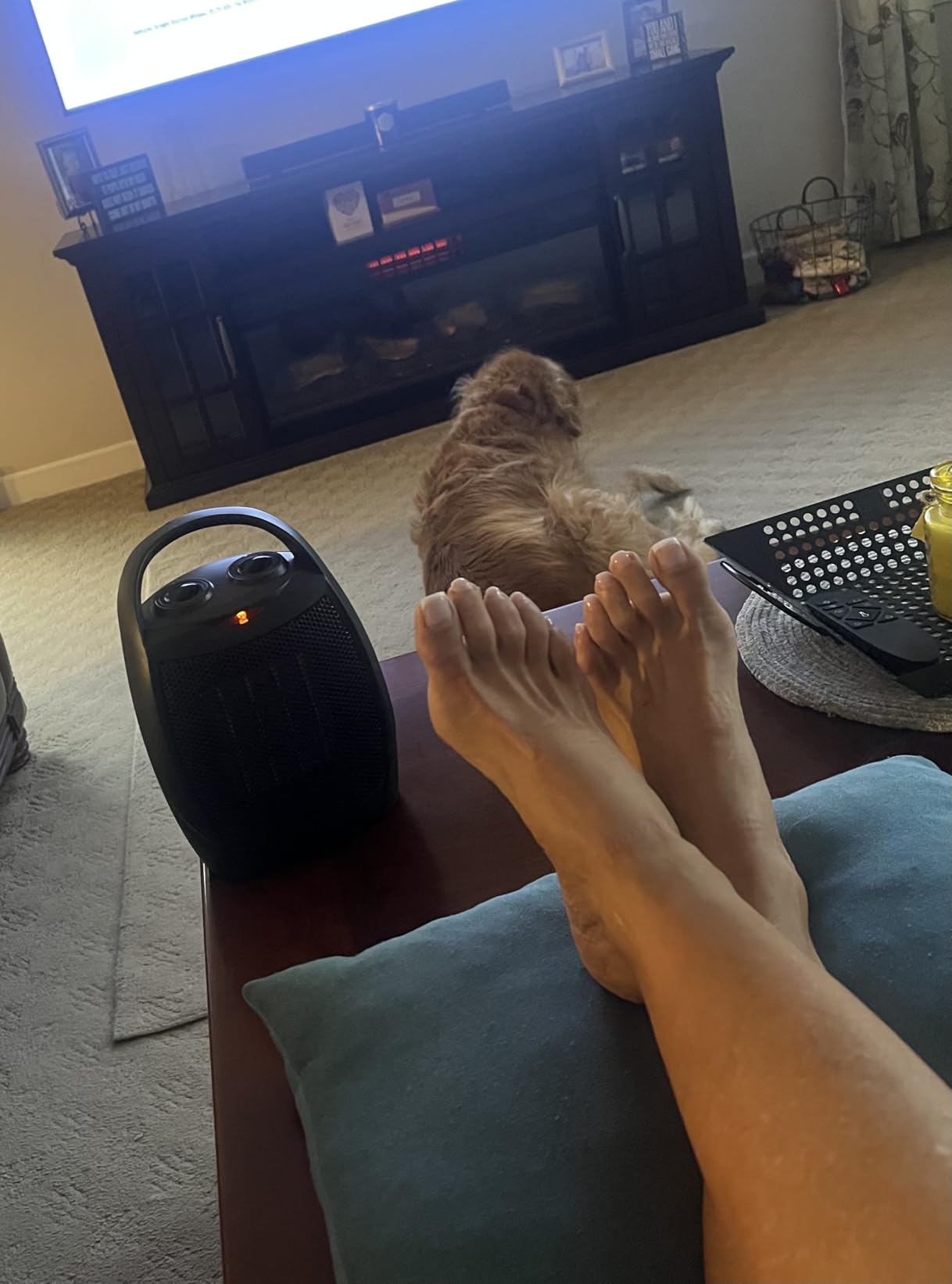 Kismile Small Electric Space Heater Ceramic Space Heater, Portable Heater Fan for Office with Adjustable Thermostat and Overheat Protection ETL Listed for Kitchen, 750W/1500W(Black) customer photo 1