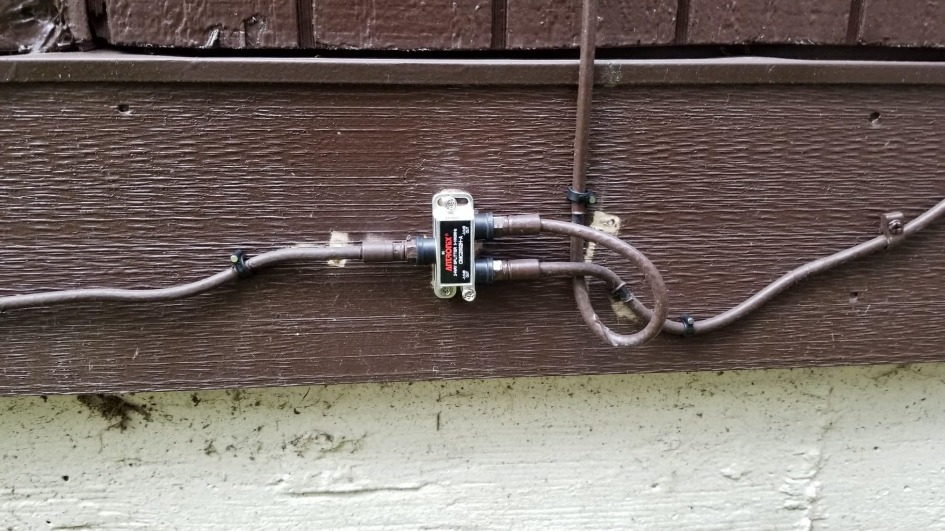 Antronix CMC2002H-A 2-Way Horizontal Splitter -3.5dB 5-1002 MHz High Performance for Coax Cable TV & Internet customer photo 2