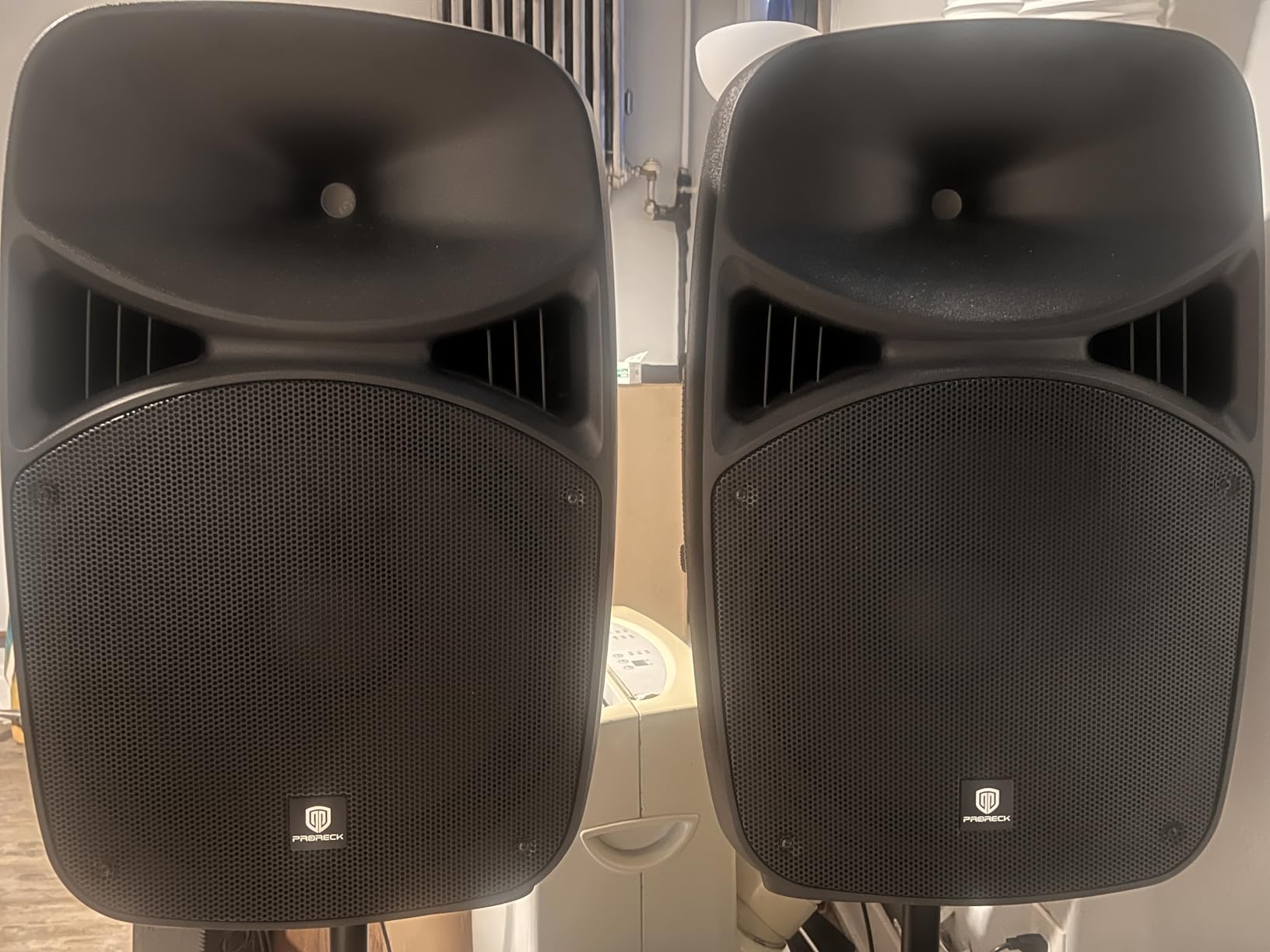 PRORECK MX15 15inch 2500W Bluetooth Powered PA System Mixer/Amp with Stands/Mic Effect Controller 48V Phantom Power, Audio Interface customer photo 1