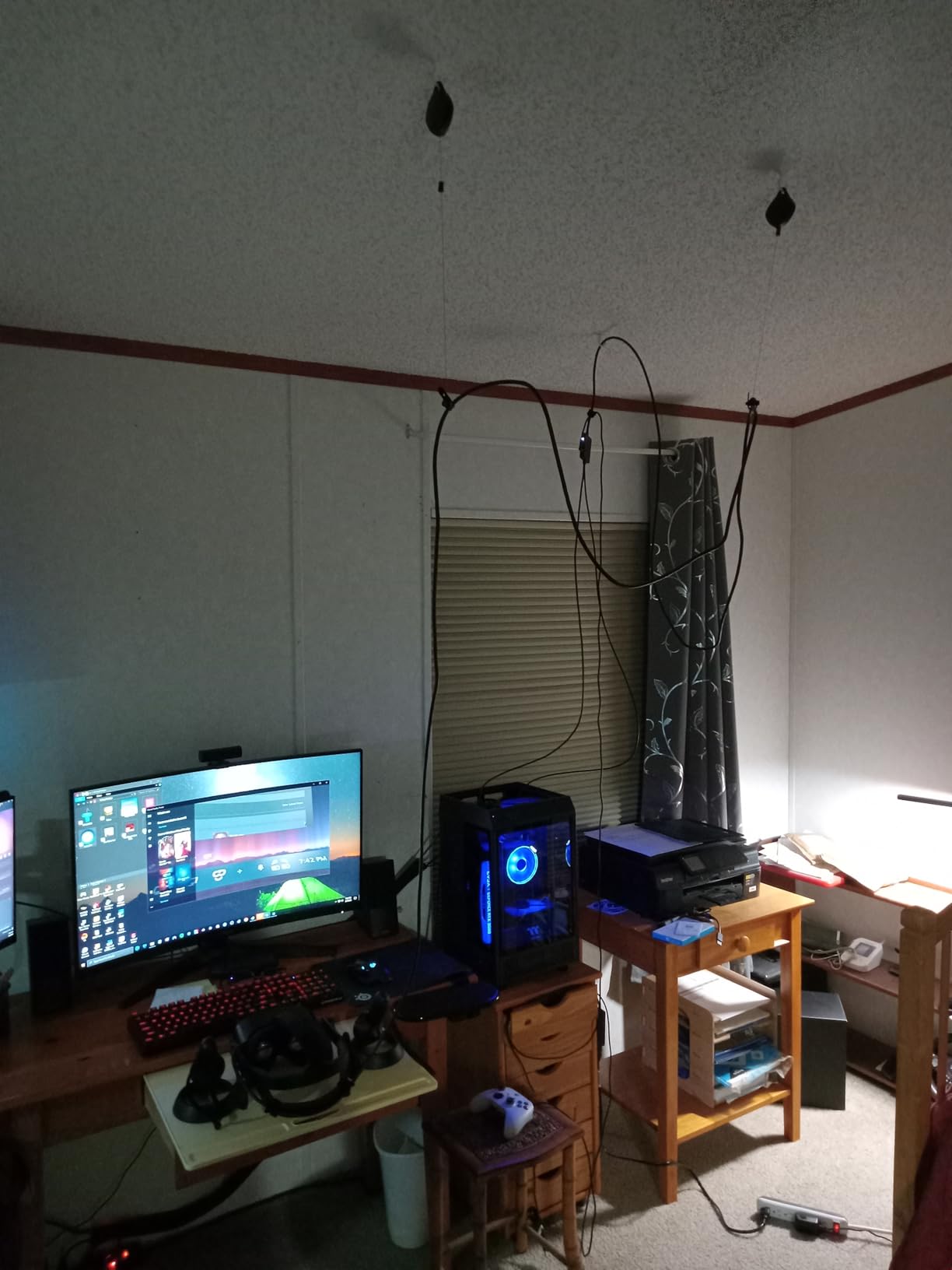 CALIDAKA VR Cable Management 3Packs Retractable Ceiling Pulley System Compatible with Oculus Rift S/PS VR/Vive for Oculus Quest 2 VR Accessories with 360° Rotations Noise-Free customer photo 2