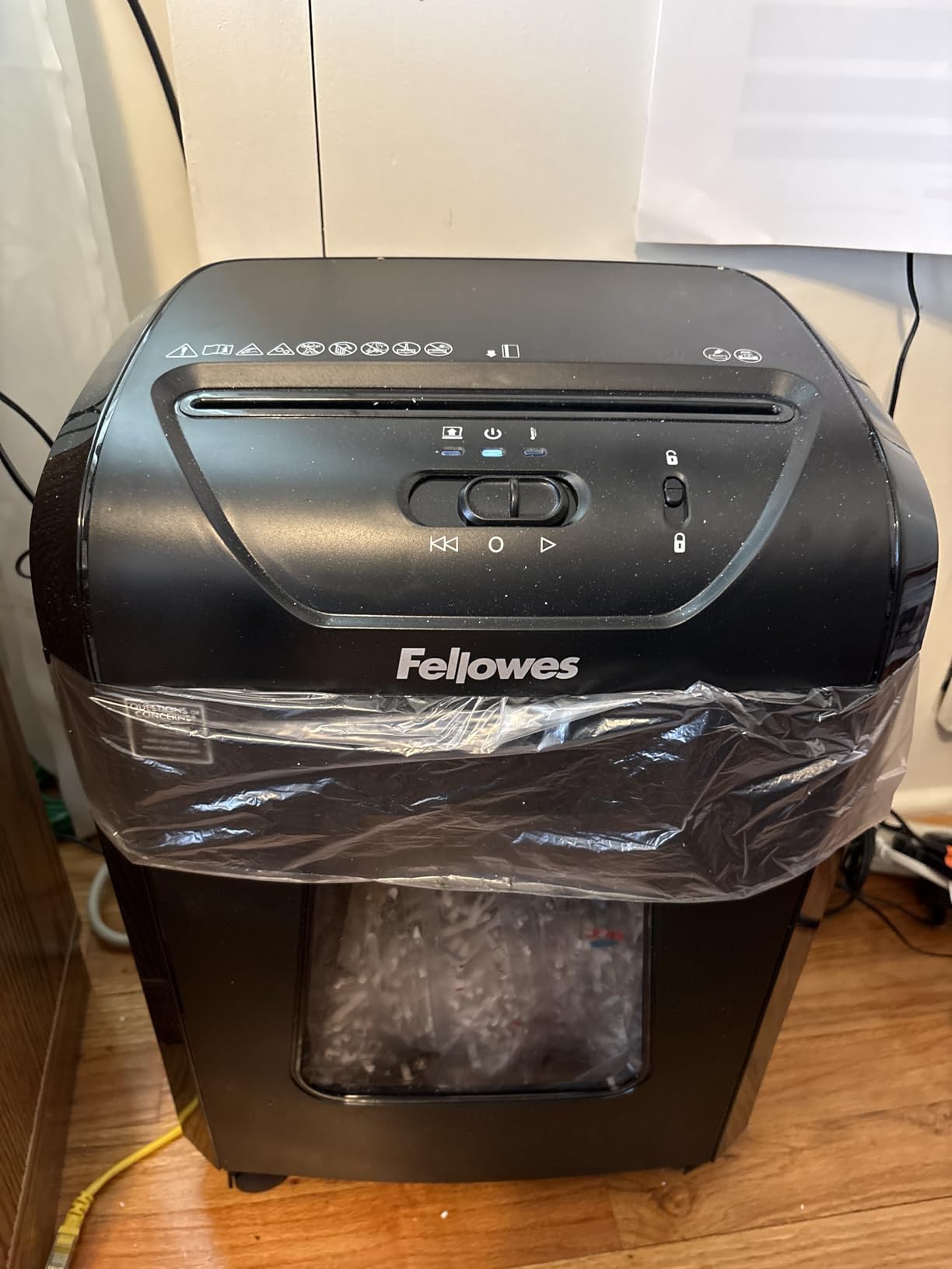 Fellowes Powershred 12 Sheet Cross-Cut Paper Home Office Paper Shredder customer photo 2