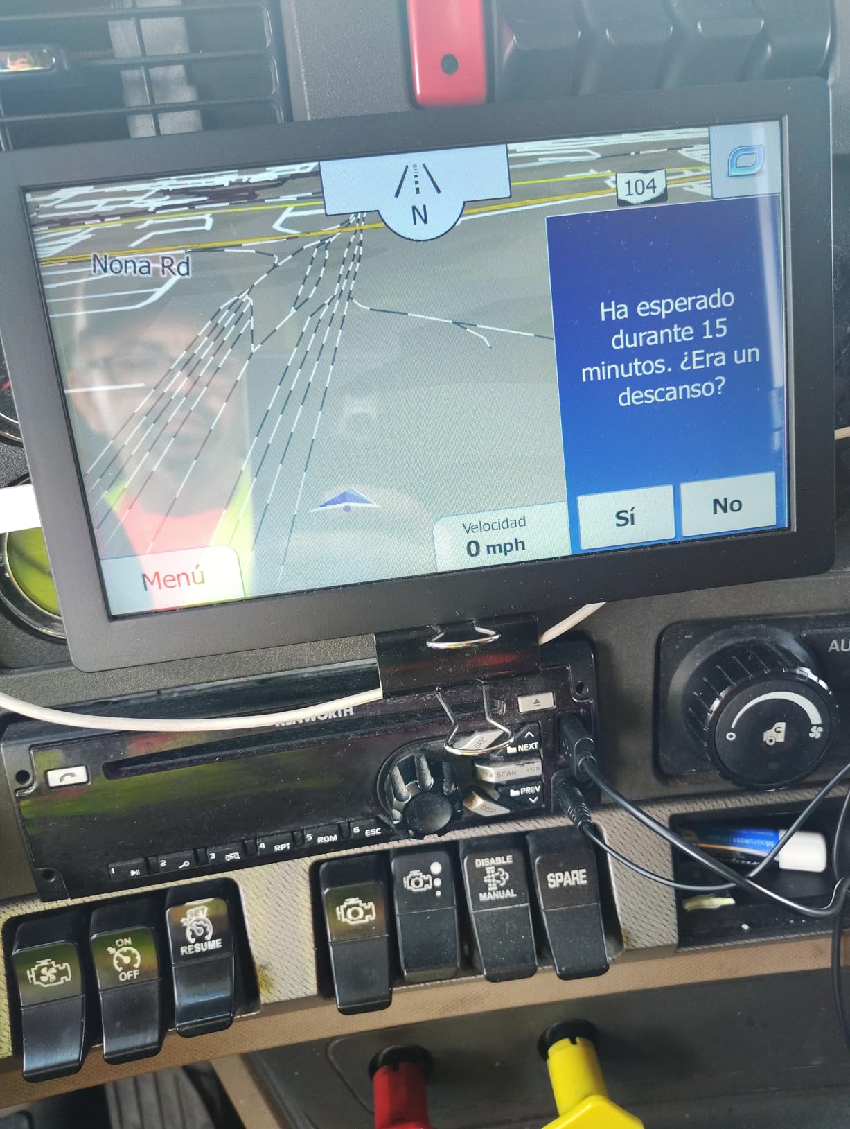 Truck GPS Commercial Drivers 2026, Trucker Car GPS Navigator, 9 inch Navigation System with Lifetime Map Updates, Voice Assistant, Speed Limit Warnings customer photo 1