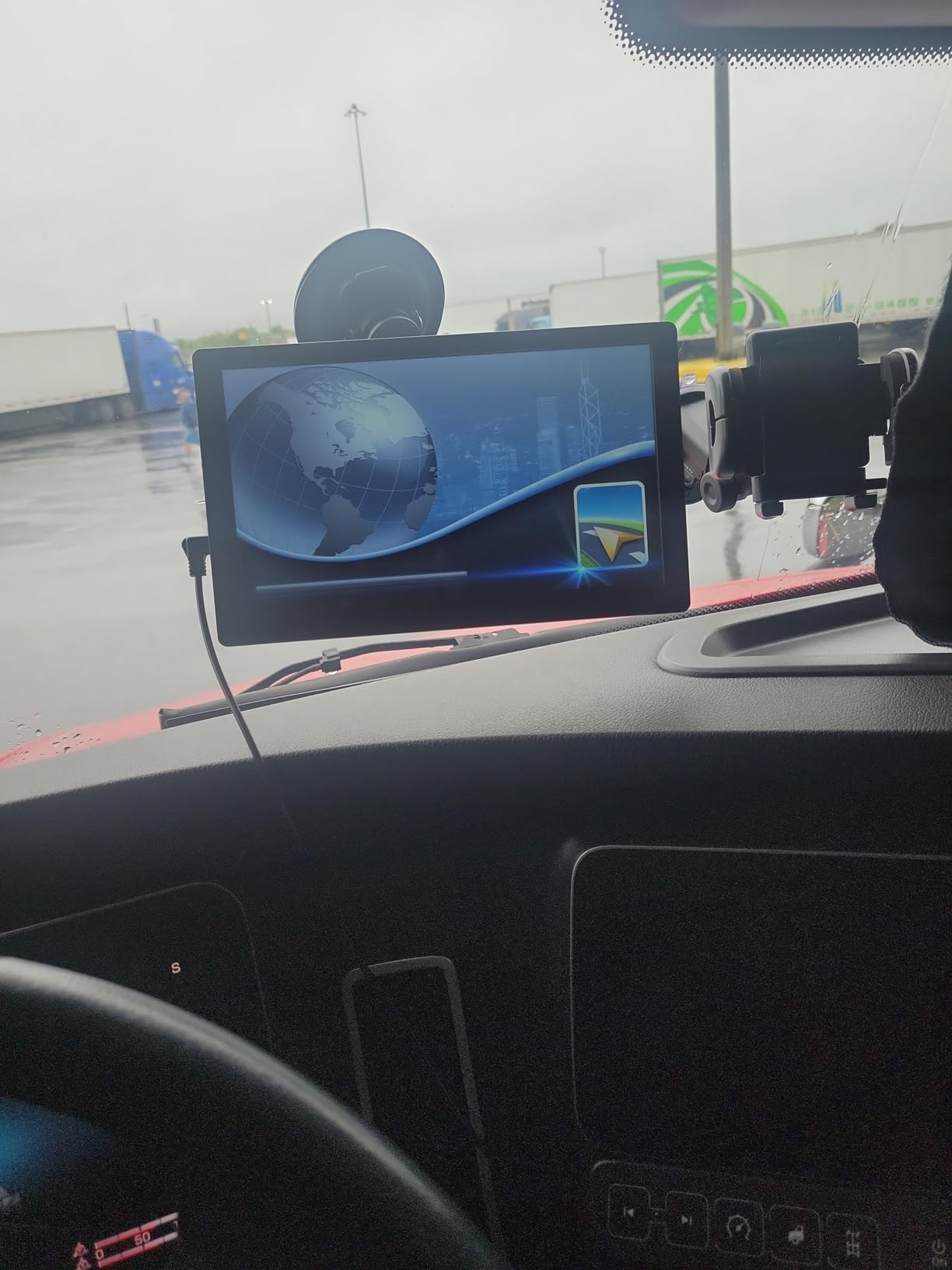 Truck GPS Commercial Drivers 2026, Trucker Car GPS Navigator, 9 inch Navigation System with Lifetime Map Updates, Voice Assistant, Speed Limit Warnings customer photo 2