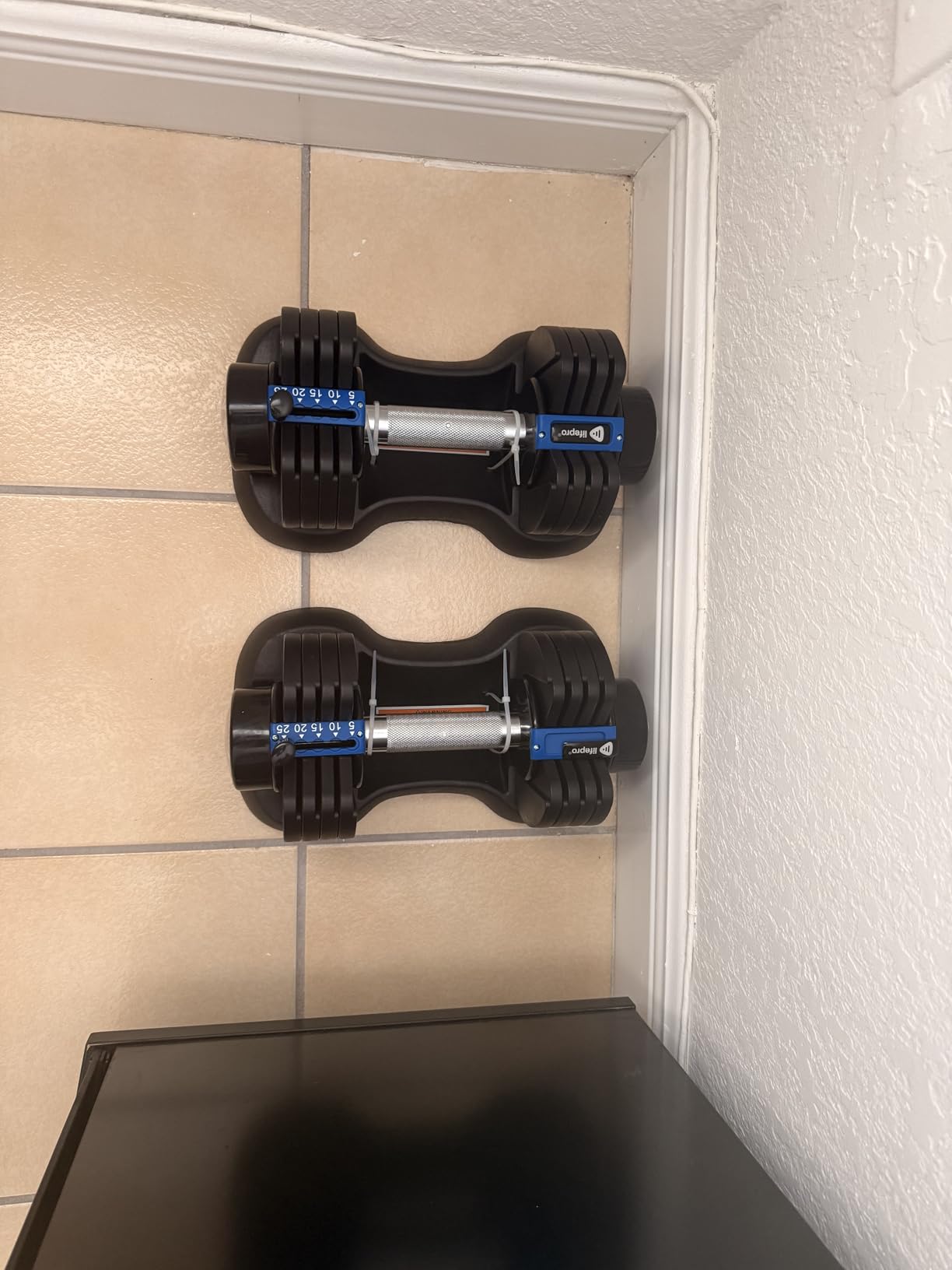 Lifepro Adjustable Dumbbells Set - 15lb, 25lb Pair or 43lb, 55lb & 90lb Single - Quick Adjustment, Anti Slip Handle - Space Saving & Strength Training Weights for Home Gym Exercise & Fitness customer photo 2