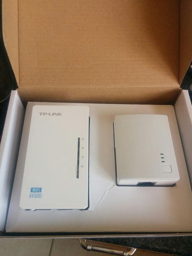 TP-Link Powerline WiFi Extender TL-WPA8631P KIT - AV1300 Powerline + AC1200 Dual Band, 2x2 MIMO, 3 Gigabit Ports, Passthrough customer photo 2