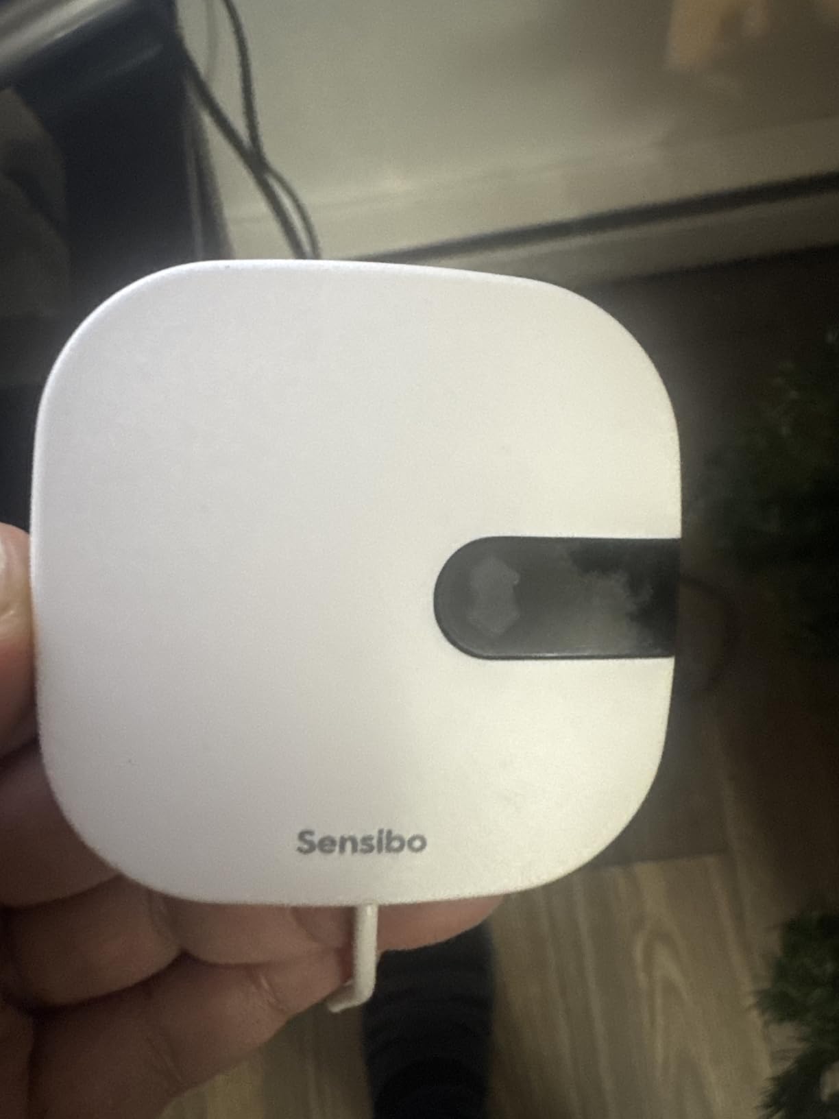 Sensibo Air - Smart Air Conditioner Controller. Apple HomeKit Certified. 60-Seconds Installation. Maintains Comfort and Energy Saving Features. Compatible with Google, Alexa, Apple HomeKit & Siri customer photo 1
