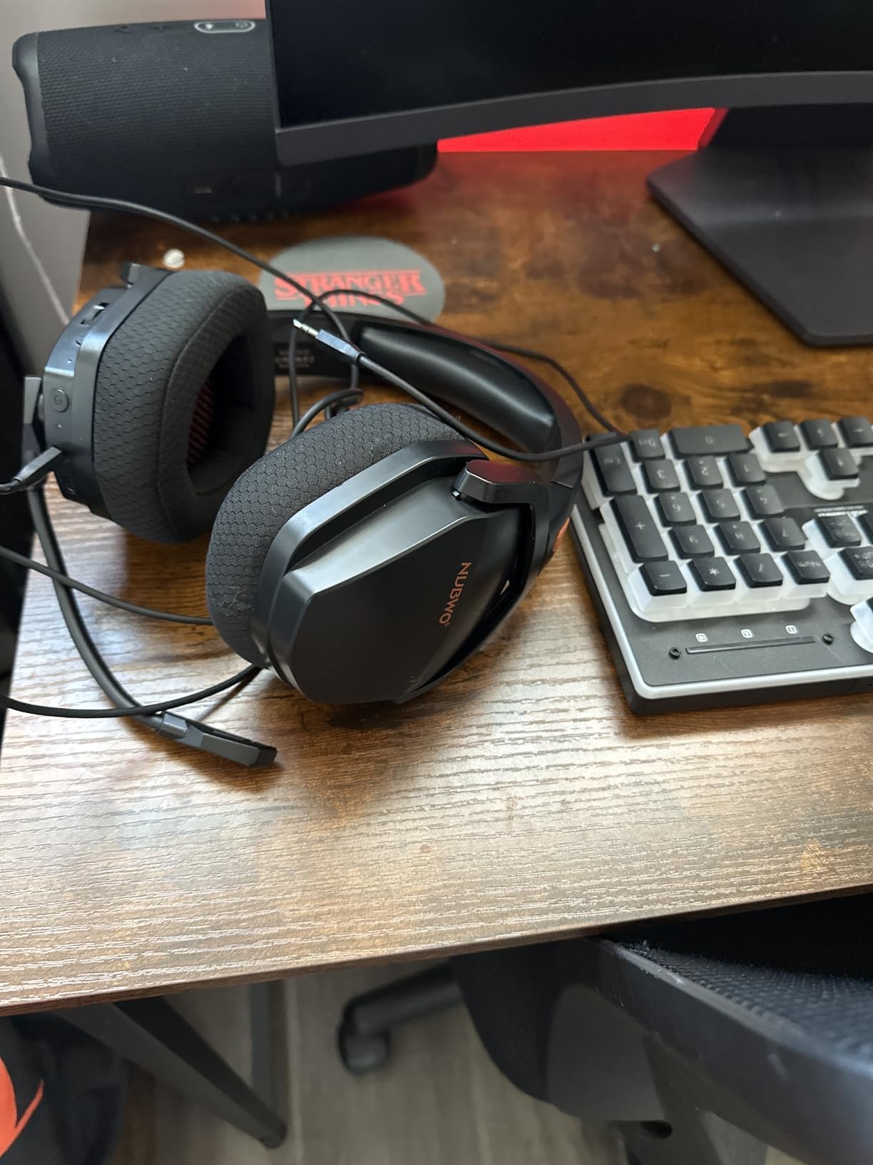 NUBWO Wireless Gaming Headset with Mic for Ps5 Ps4 PC, Zero Interference, 100-Hour Battery All-Day Play, 23ms Sync for Fortnite & Call of Duty/FPS Gamers, Triple Mode All Devices Compatible - Orange customer photo 2