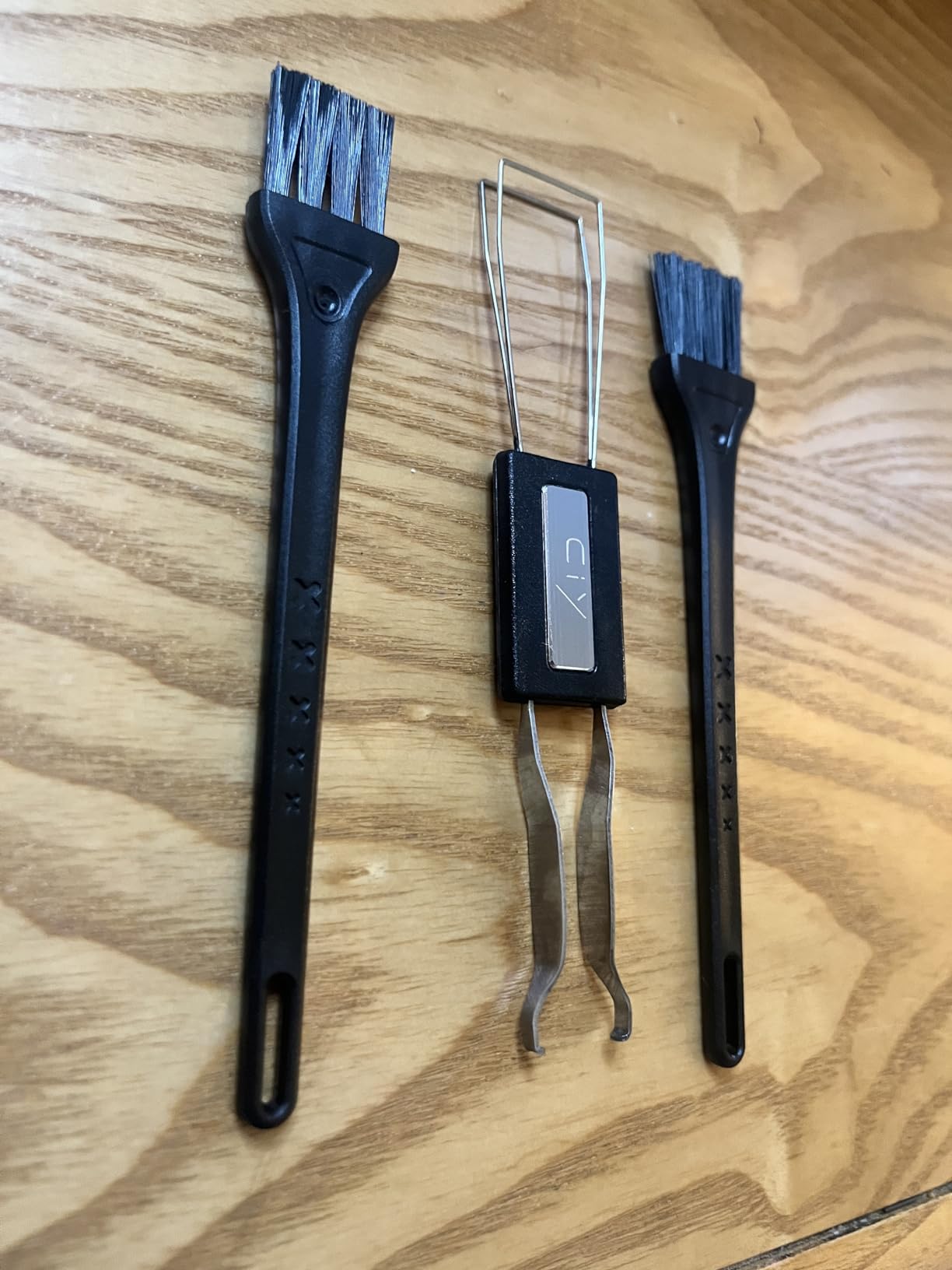 Keycap Puller Switch Puller Stainless Steel Keycap Removal Tool with 2 Pcs Keyboard Cleaning Brush for Mechanical Keyboard customer photo 1