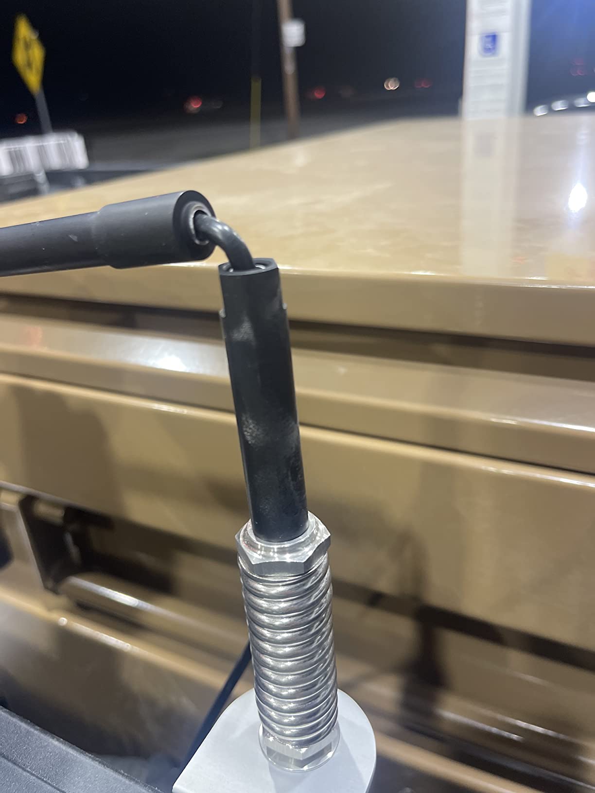 weBoost Drive Reach OTR - Cell Phone Signal Booster for Trucks and SUVs | Boosts 5G & 4G LTE for All U.S. Carriers - Verizon, AT&T, T-Mobile & more | Made in the U.S. | FCC Approved customer photo 2