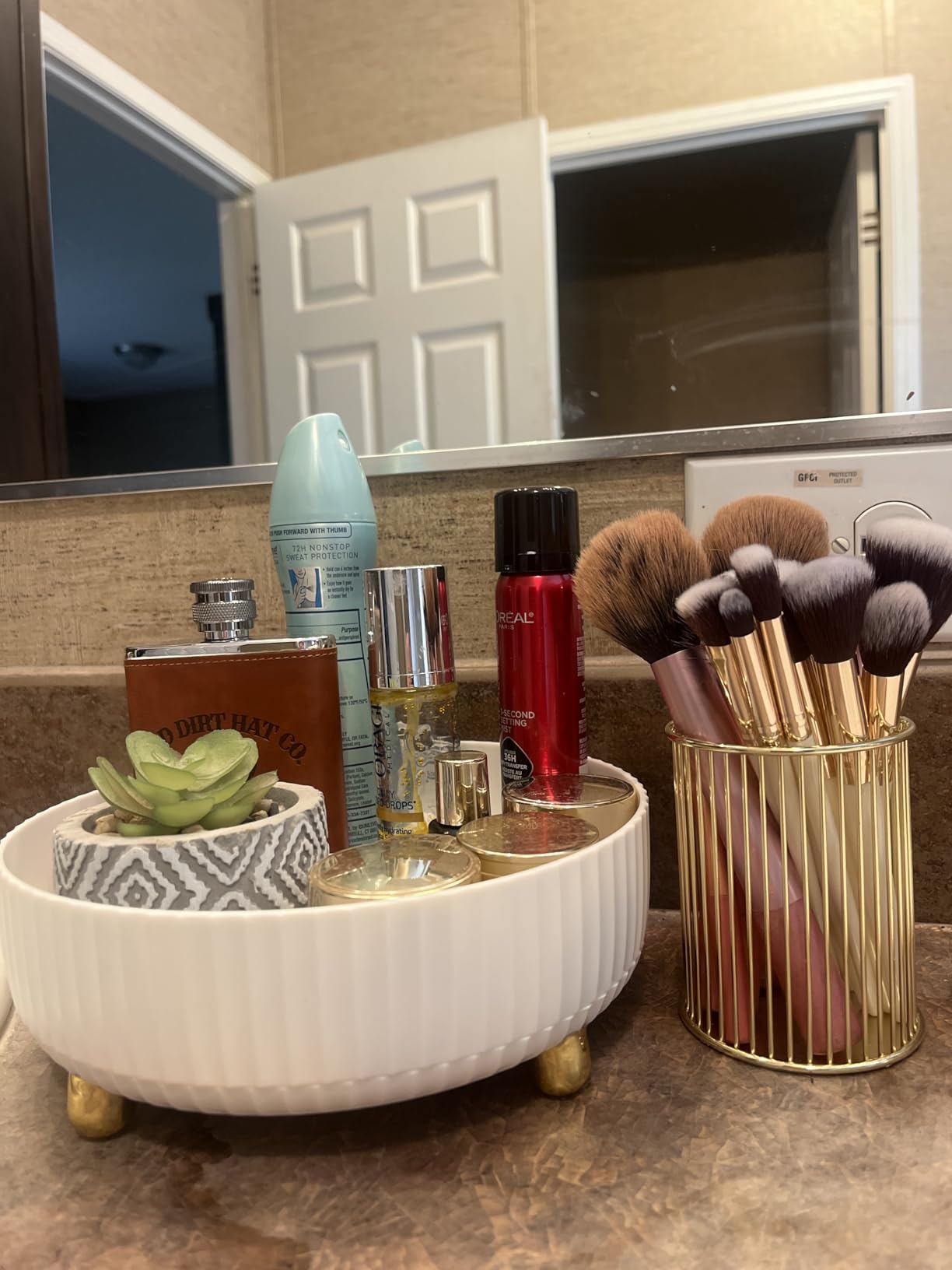 HSYMQ Gold Metal Pen Holder for Desk, Makeup Brushes Cup, Pencil Holders, Office & Home Organizer customer photo 1