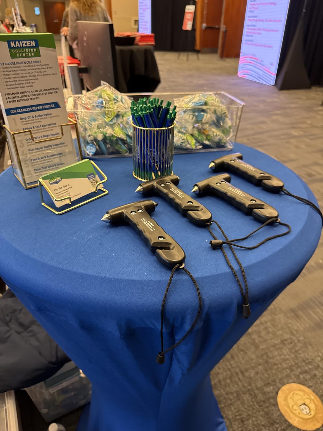 HSYMQ Gold Metal Pen Holder for Desk, Makeup Brushes Cup, Pencil Holders, Office & Home Organizer customer photo 2