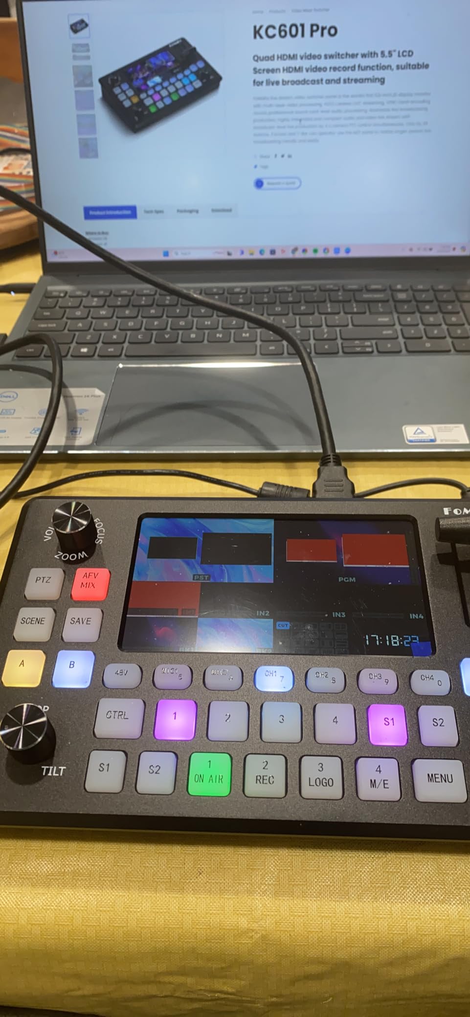 FoMaKo KC601 Pro 4-Channel HDMI Live Streaming Switcher with 5.5 Inch LCD Screen customer photo 1