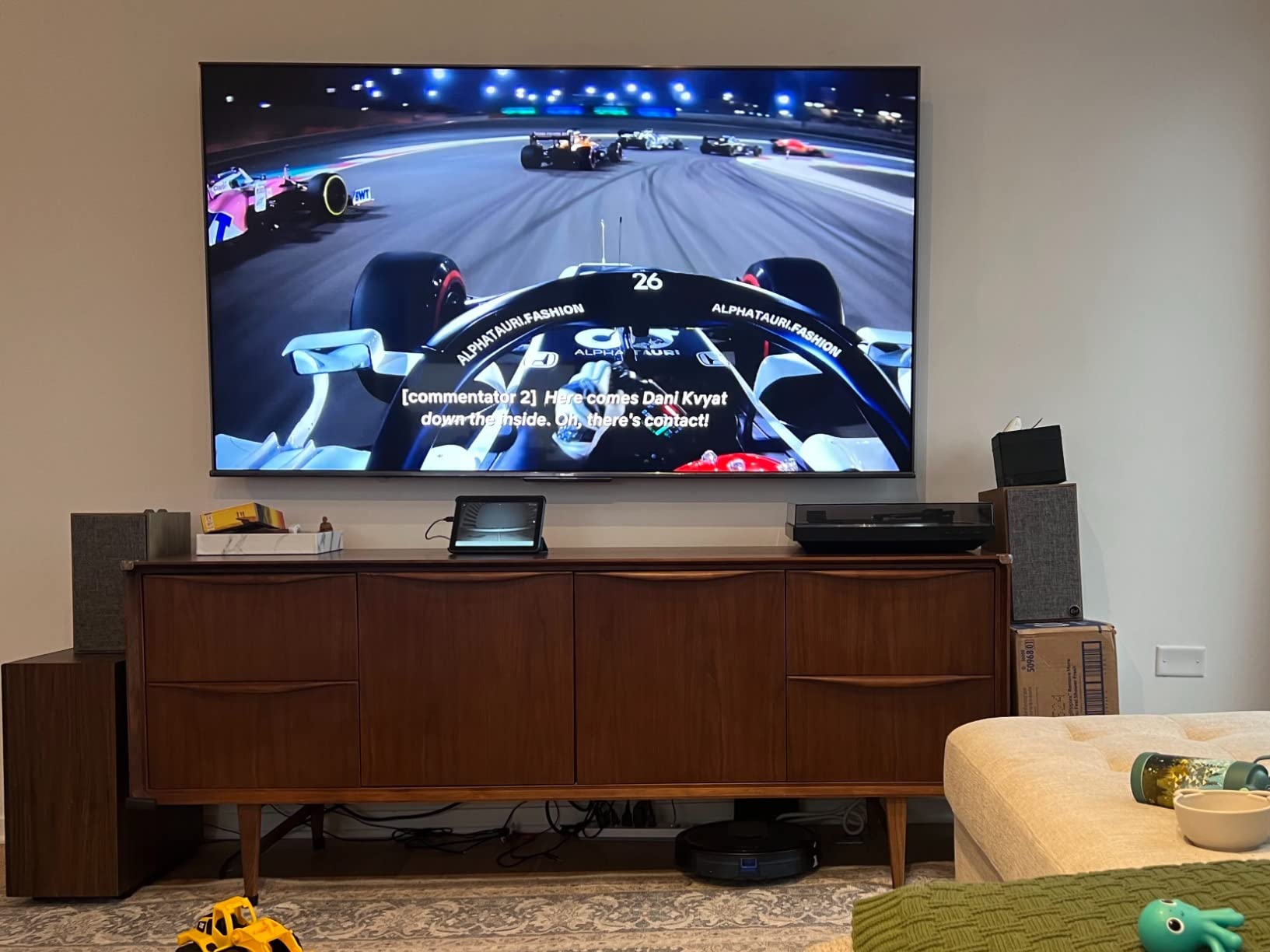 Hisense ULED Premium 65U7G QLED Series 65-inch Android 4K Smart TV with Alexa Compatibility, 1000-nit HDR10+, Dolby Vision & Atmos, 120Hz, HDMI 2.1, Game Mode Pro customer photo 2