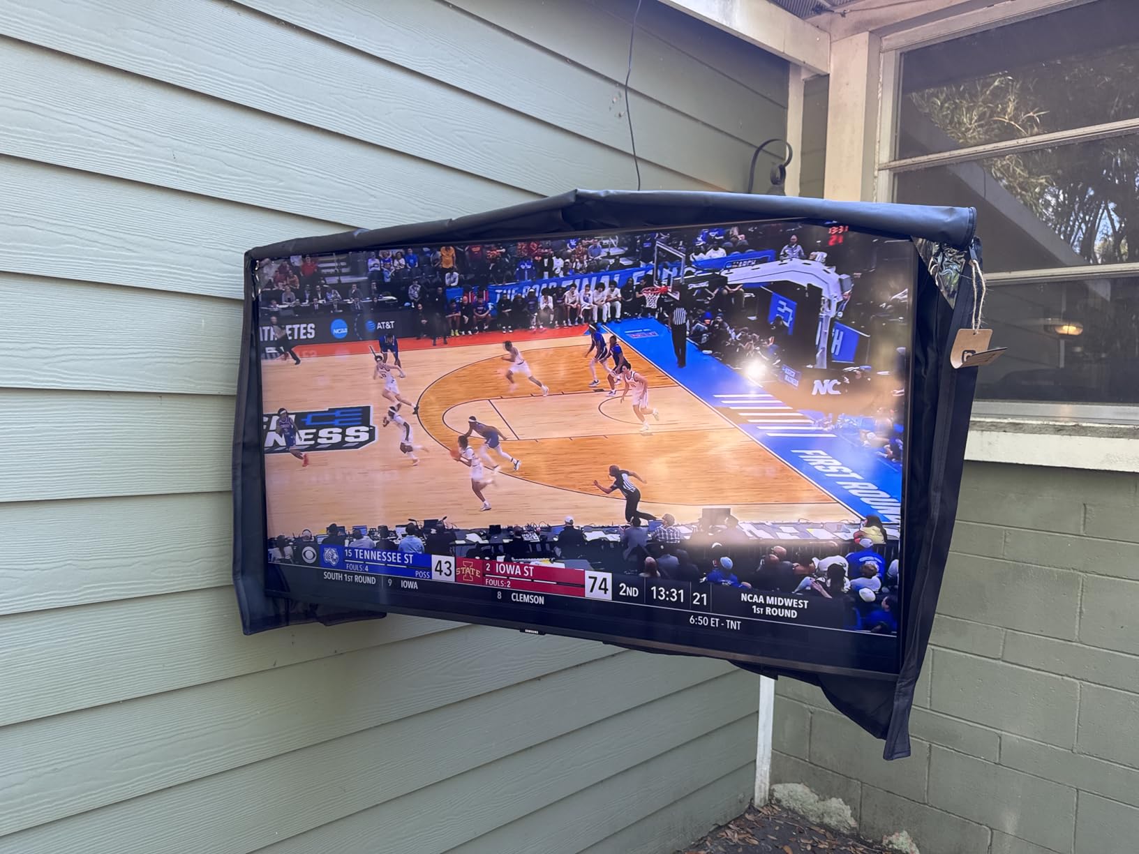 Outdoor TV Cover 60-65 Inch, IC ICLOVER 600D Heavy Duty 4 Season Weatherproof TV Screen Protector with Waterproof Zipper, Roll up Front Flap, Fit for Wall Mount Outside Television, LED, LCD, OLED TVs customer photo 1