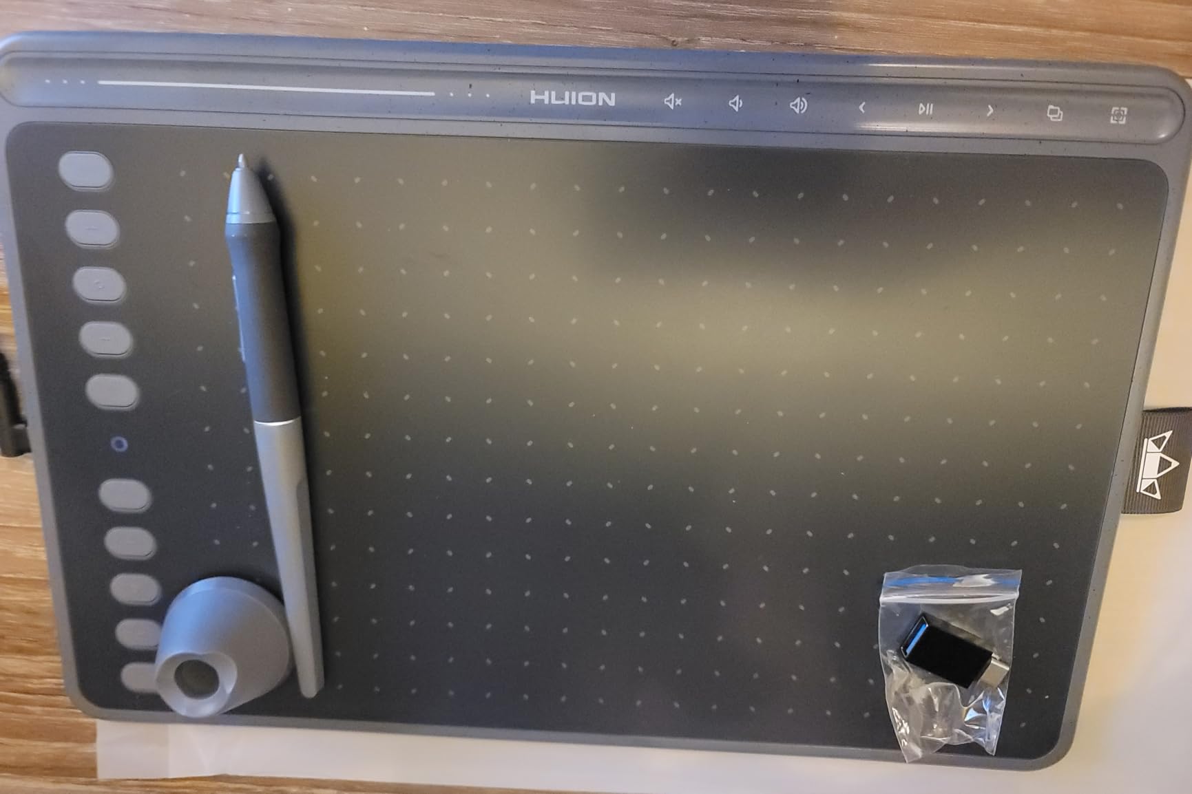 Drawing Tablet HUION H420X Graphics Drawing Tablet with 8192 Level Pressure Battery-Free Stylus, 4.17x2.6 inch Digital Art Tablet for OSU Game, Design, Teaching, Work with PC, Mac, Linux & Mobile customer photo 1