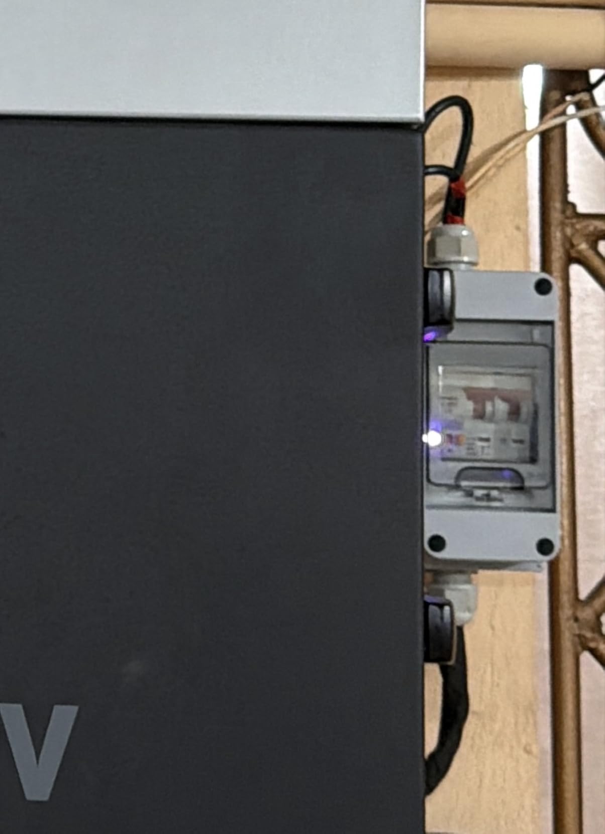 Eujgoov Smart Circuit Breaker, 2P 100A, AC220V, Flame Retardant Shell, Phone APP Remote Switch, Miniature-circuit-breakers customer photo 1