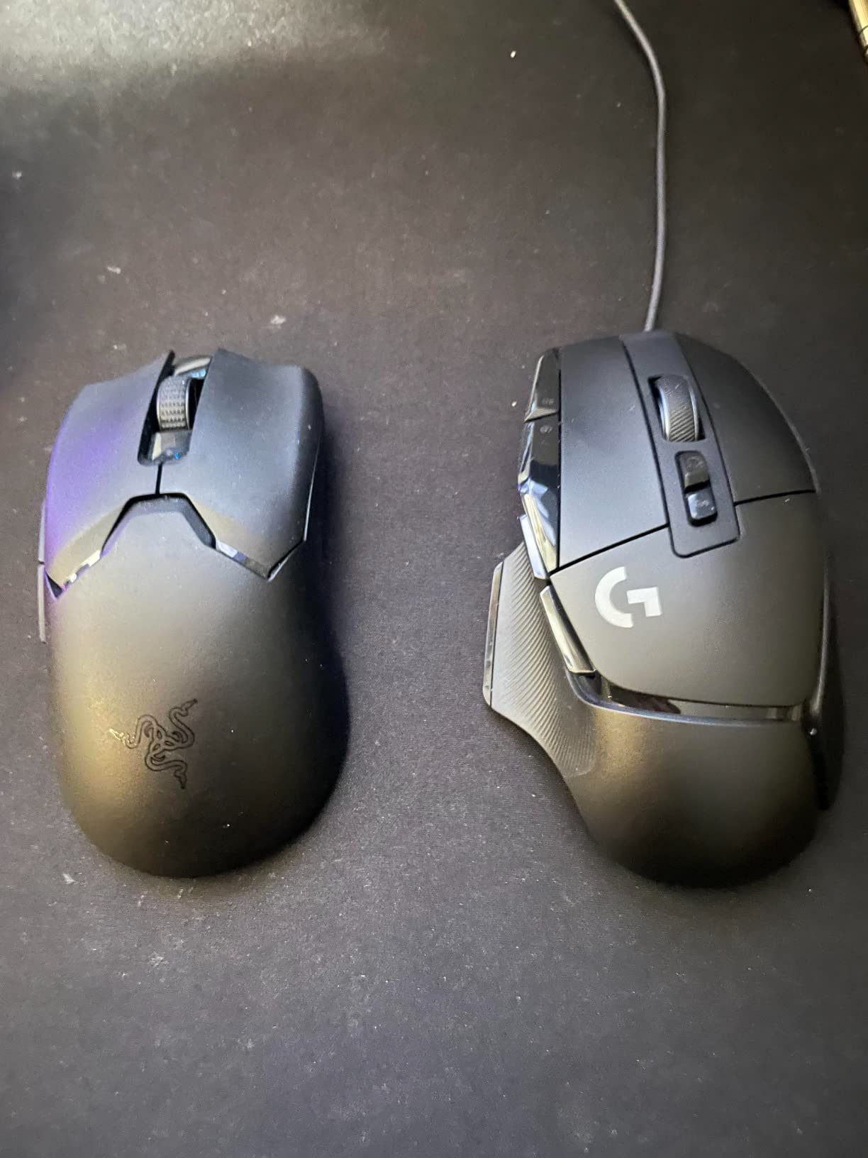 Logitech G502 X Wired Gaming Mouse - LIGHTFORCE Hybrid Optical-Mechanical Primary switches, Hero 25K Gaming Sensor, Compatible with PC - macOS/Windows - White customer photo 2