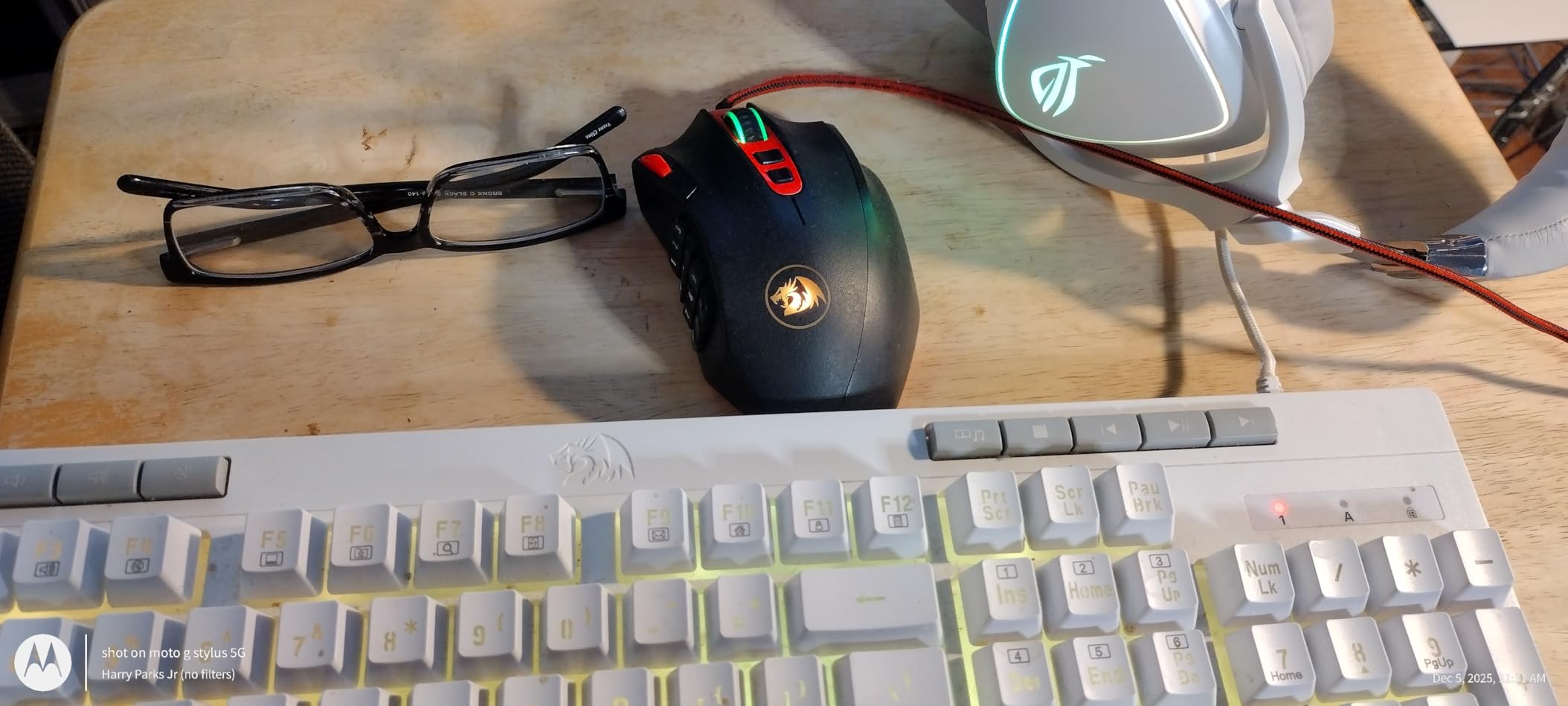Redragon K512 Shiva RGB Backlit Membrane Gaming Keyboard with Multimedia Keys, Linear Mechanical-Feel Switch, 6 Extra On-Board Macro Keys, Dedicated Media Control, Detachable Wrist Rest, White customer photo 1