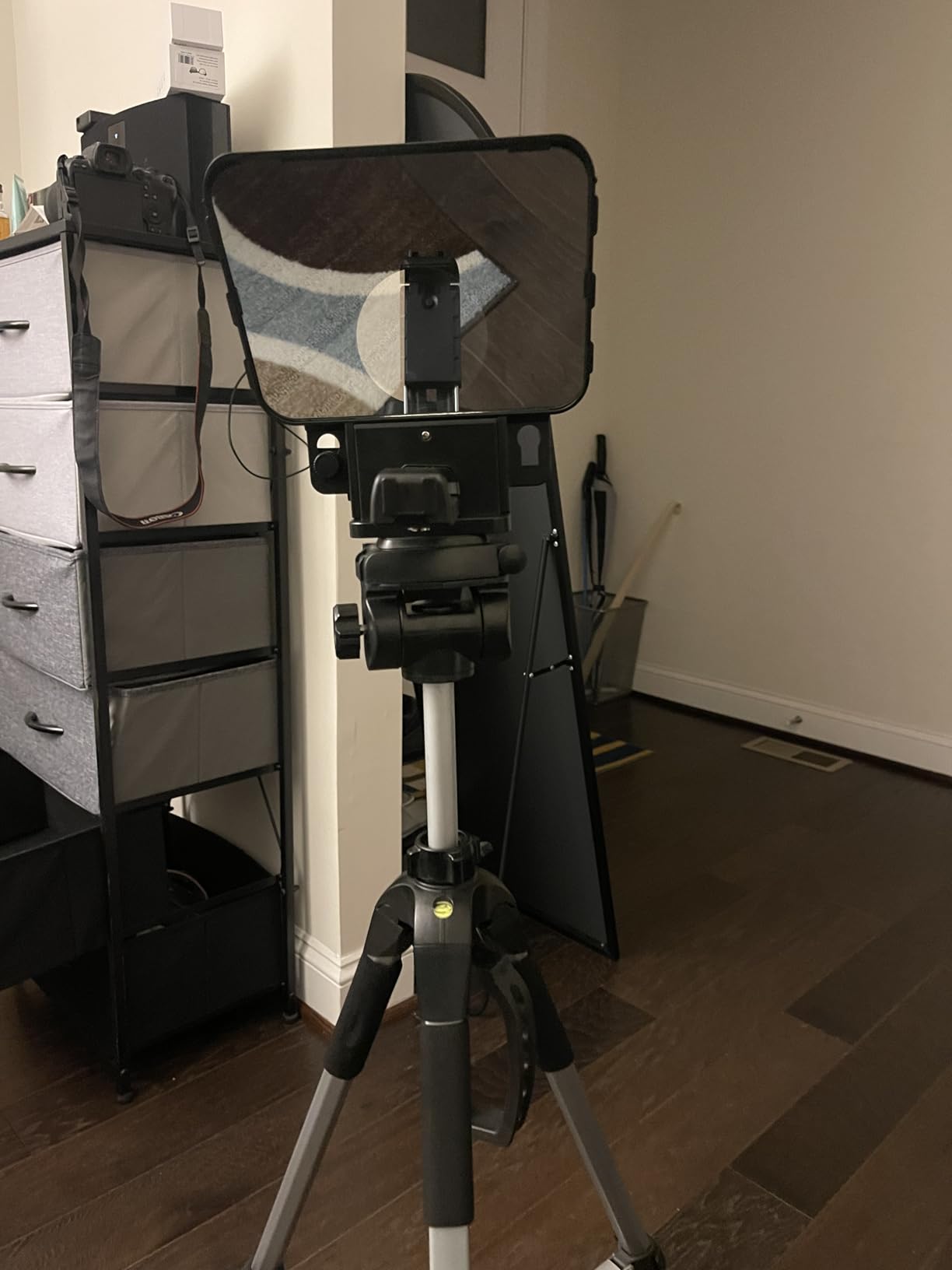 Desview T3 Teleprompter Teleprompter with Remote Control Work with iPad/Tablet/Smartphone up to 10 inch High Display Mirror Support Wide Angle Lens Great Partner for Live Streaming customer photo 2