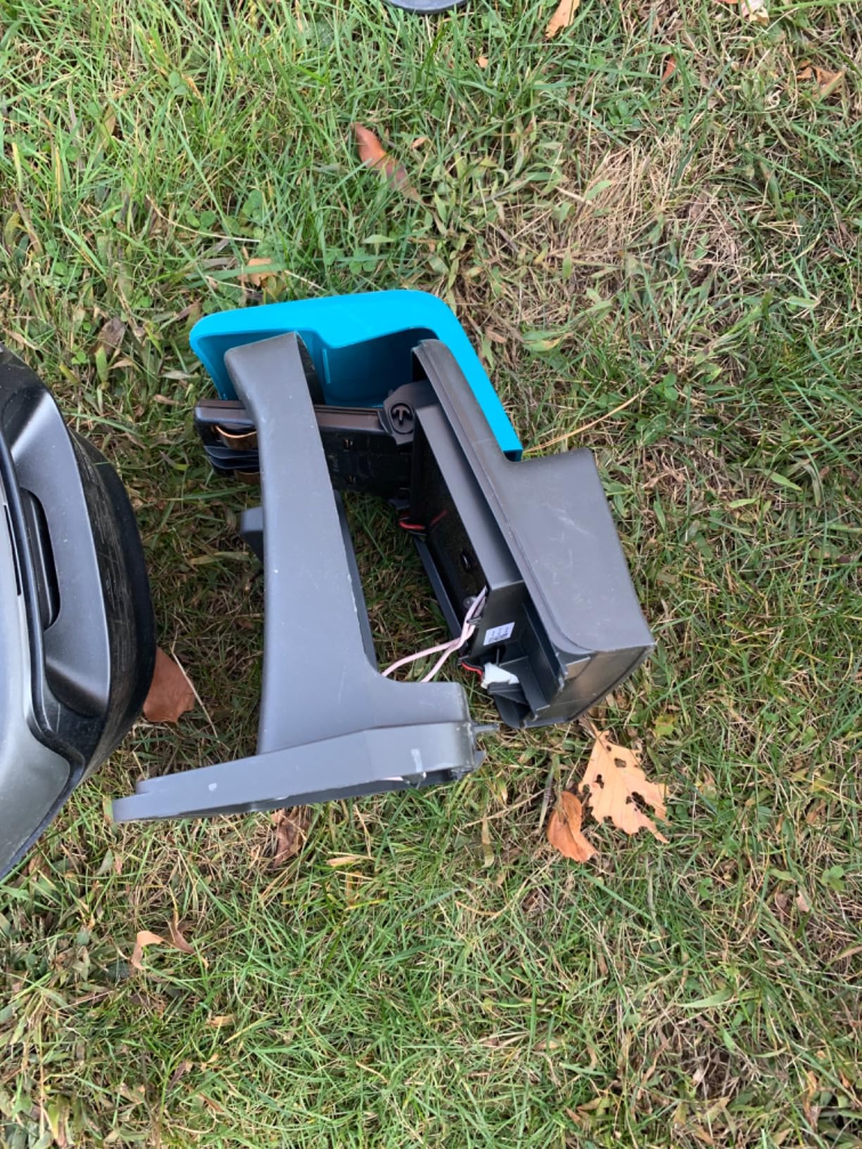 GARDENA 15202-41 SILENO Minimo - Automatic Robotic Lawn Mower, with Bluetooth app and Boundary Wire, one of The quietest in its Class, for lawns up to 5400 Sq Ft, Made in Europe, Grey customer photo 2