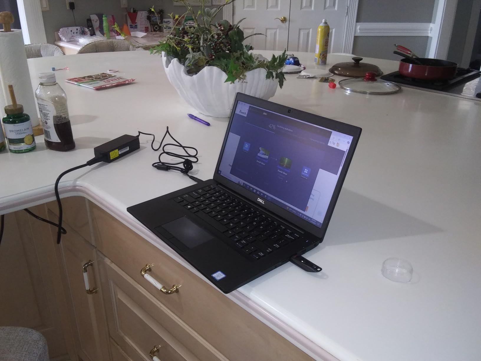 Dell Latitude 7490 14 Laptop, Intel Core i7 8650U 1.9Ghz, 32GB DDR4, 1TB M.2 NVMe PCIe SSD, FHD 1080p, Thunderbolt 3, HDMI, Webcam, Windows 10 Pro (Renewed) customer photo 2