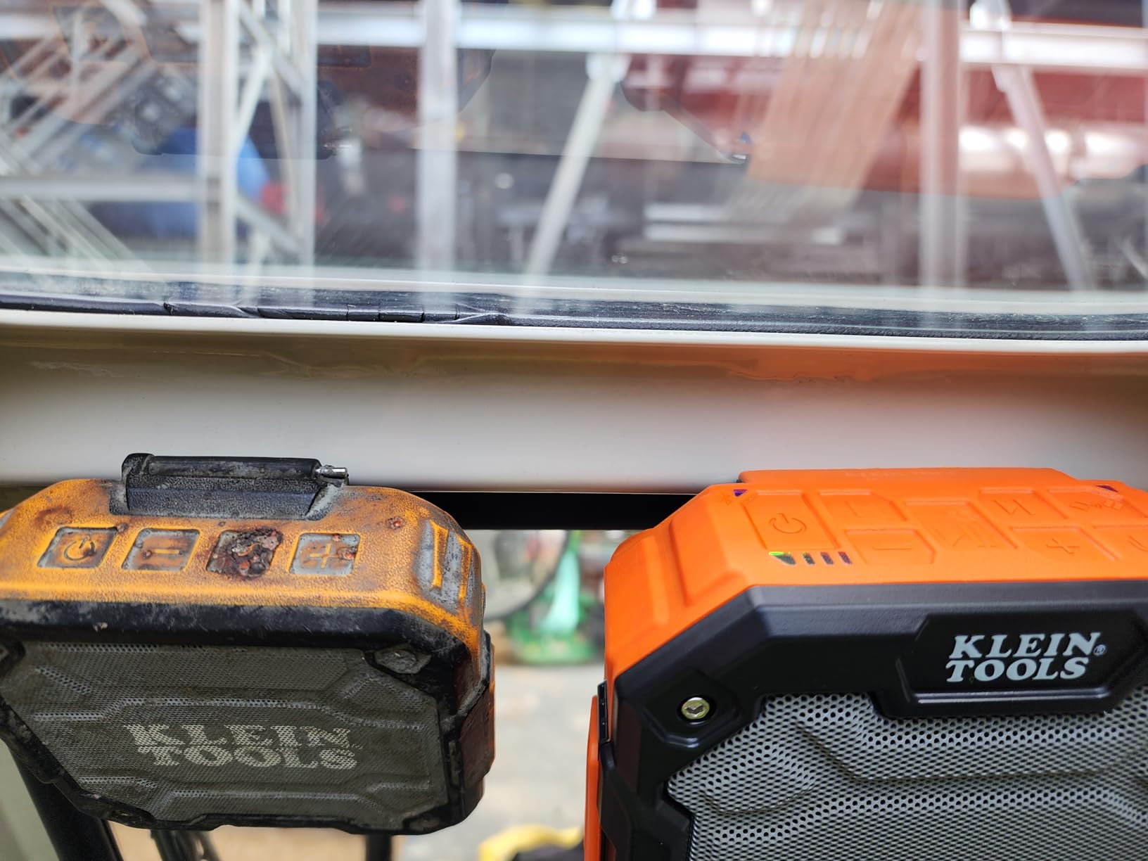 Klein Tools AEPJS3 Bluetooth Jobsite Speaker With Magnet and Hook, 20-Hr Run Time, Charge Via USB A or C, Pair Multiple Speakers via Broadcast, Hands Free Capable customer photo 1