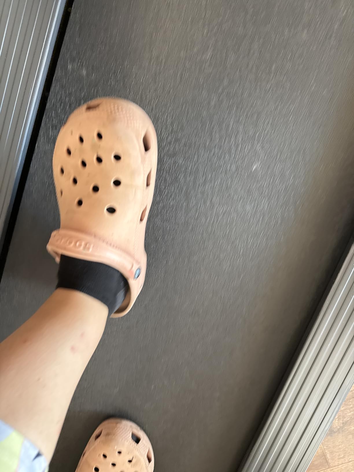 UREVO Smart Walking Pad, Standing Desk Treadmill with Double Shock Absorption, Quiet Operation, Workout APP with Track Insights and MIIT Mode, Plug and Play, Remote or APP Control for Home Office customer photo 1