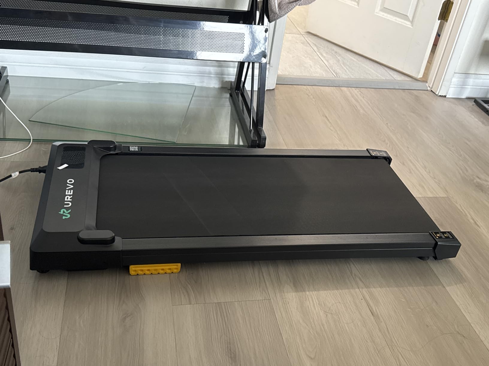 UREVO Smart Walking Pad, Standing Desk Treadmill with Double Shock Absorption, Quiet Operation, Workout APP with Track Insights and MIIT Mode, Plug and Play, Remote or APP Control for Home Office customer photo 2