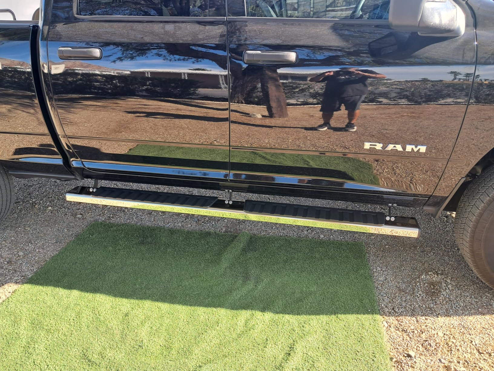 COMNOVA 6 Inches Running Boards Compatible with 2009-2018 Dodge Ram 1500 Crew Cab(Including 2019-2024 Classic), 2010-2026 Ram 2500 3500, Carbon Steel Side Steps. customer photo 1