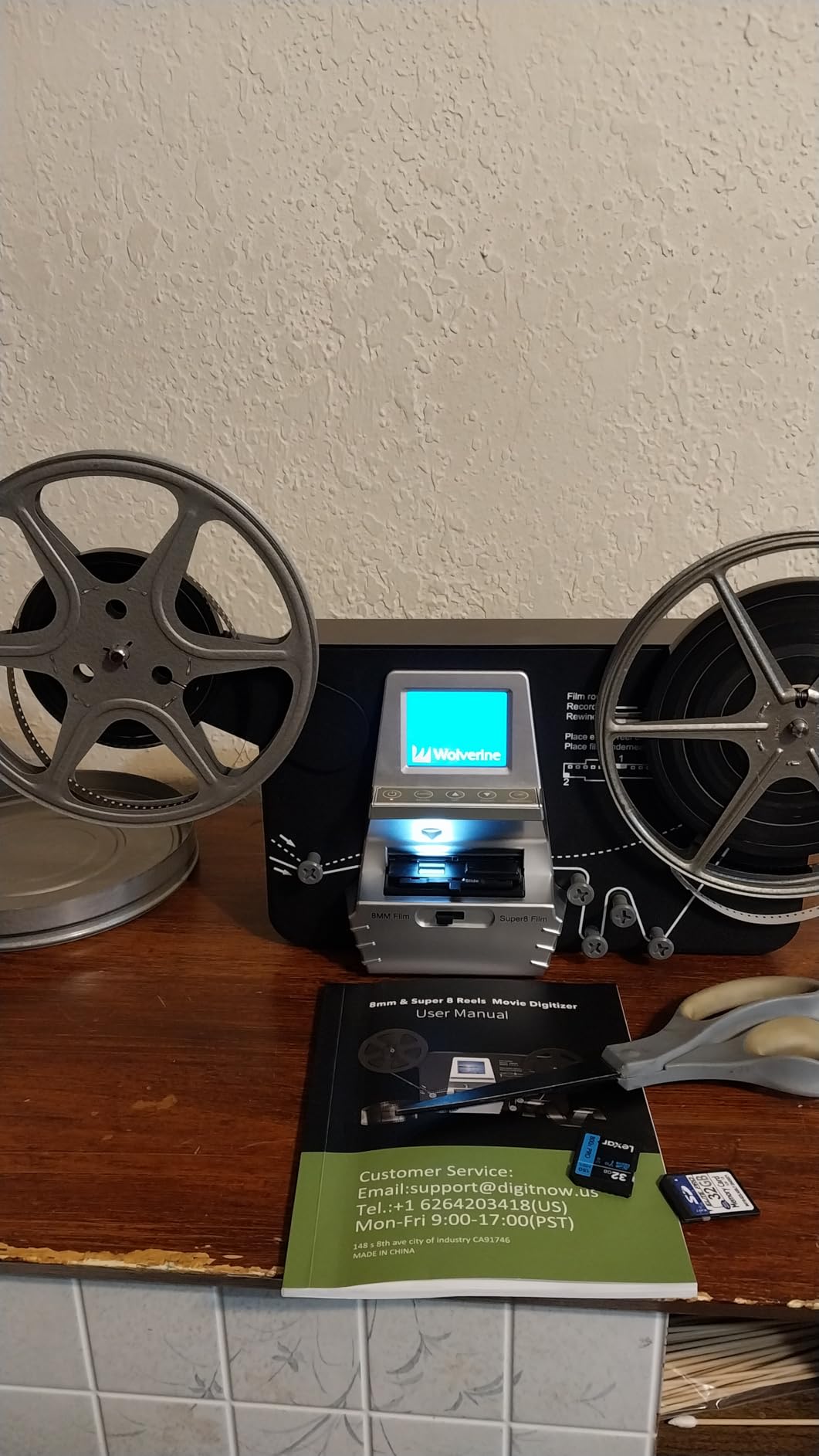8mm & Super 8 Film to Digital Converter, Film Scanner Digitizer with 2.4