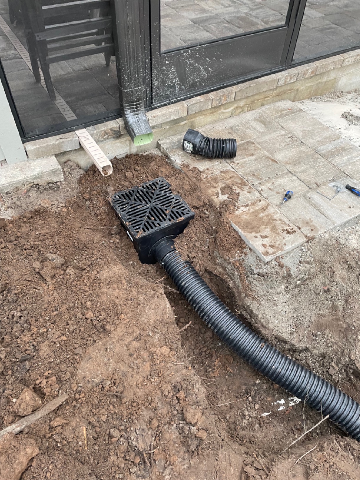 NDS 900BKITRTL1PK Square Kit with 2-Opening Catch Basin, 2 Adapters, 1 Outlet Plug, and 1 Plastic Drain Grate, 9-Inch, for Lawns, Landscaped Areas, Black customer photo 1