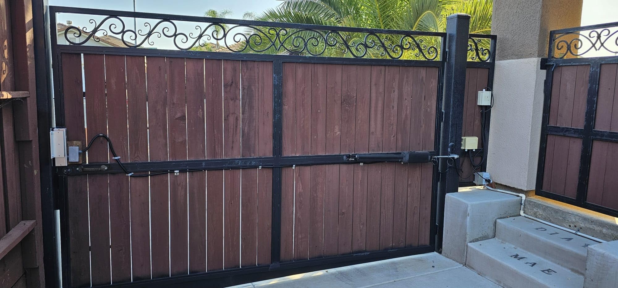 Waterproof 12VDC 24VDC Heavy Duty Magnetic Door Lock Gate Lock 1200lbs Holding Force with ZL Bracket for Access Control Door and Gate Opener, Outdoor Indoor Fail Safe Electromagnetic Door Lock customer photo 1