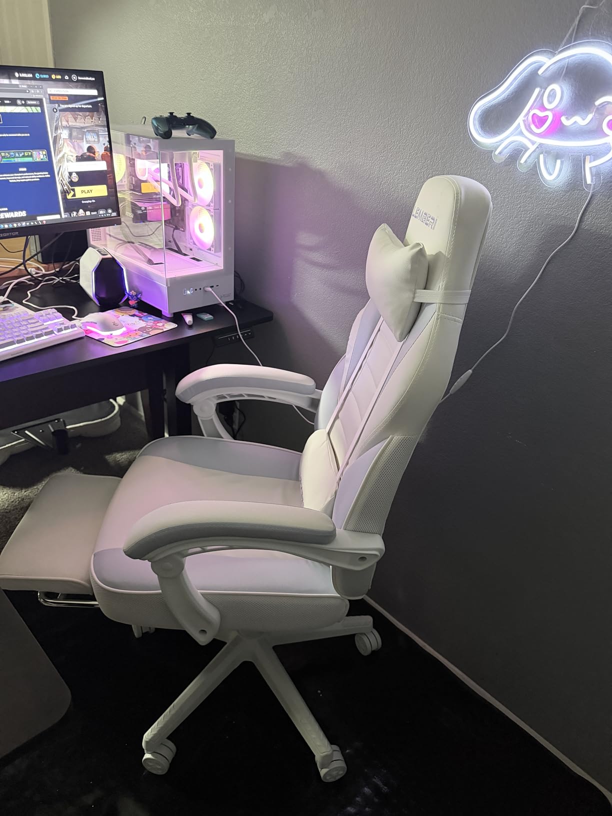 LEMBERI Gaming Chair for Adults, Big and Tall 400lb Capacity, Video Game Chairs with Footrest, Racing Style Computer Gamer Chair with Headrest and Lumbar Support customer photo 2