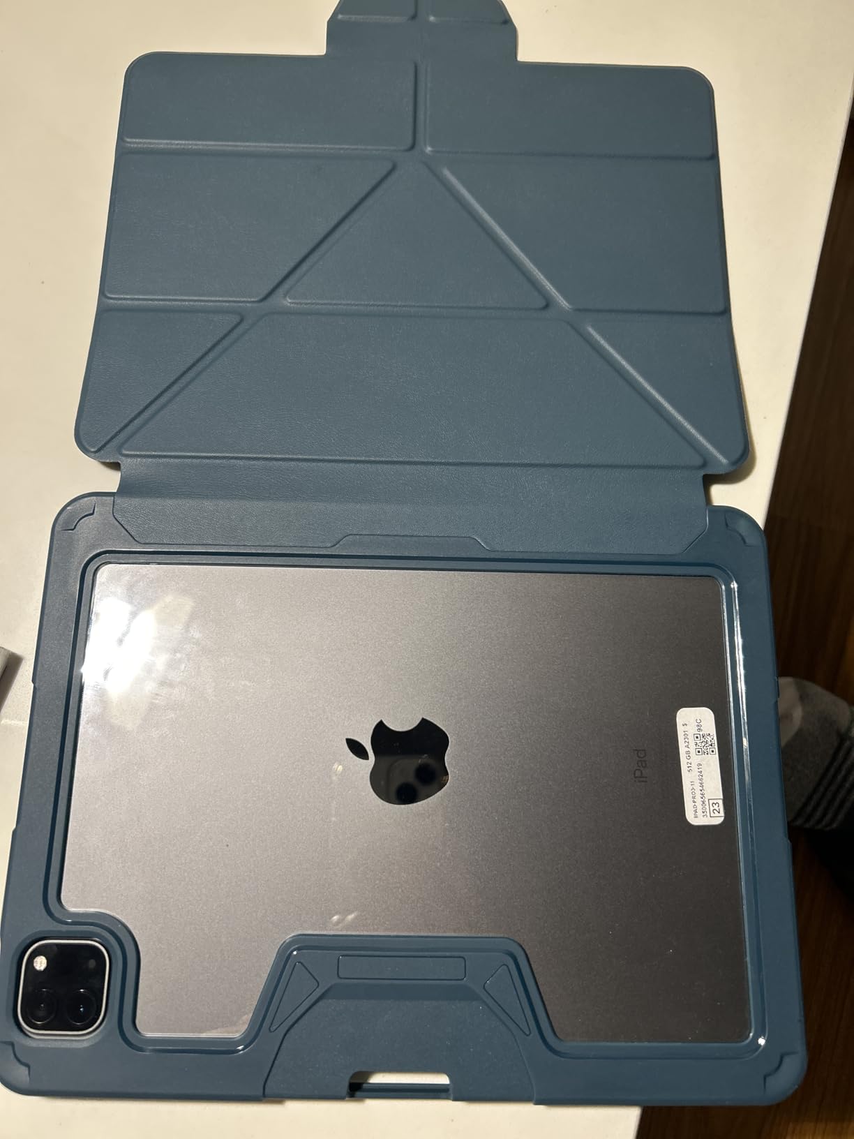 Apple 2021 11-inch iPad Pro (Wi-Fi + Cellular, 256GB) - Space Gray (Renewed) customer photo 1