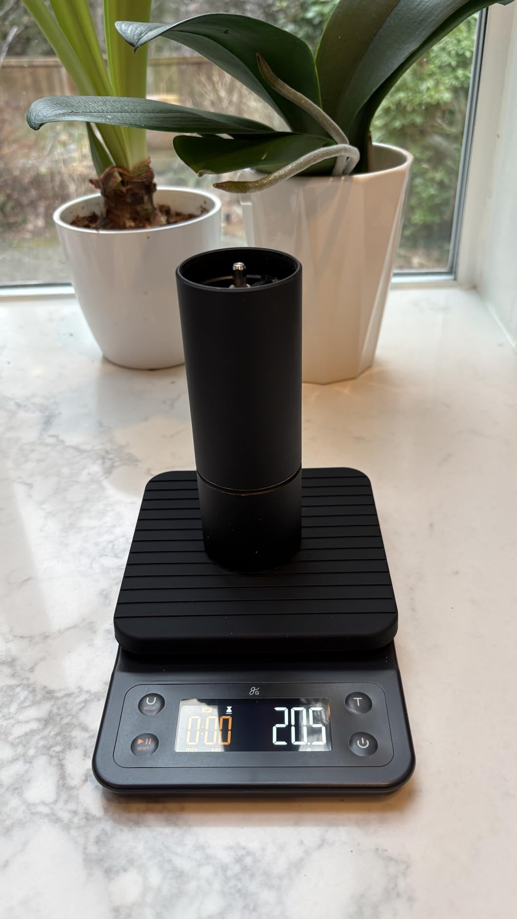 Greater Goods Coffee Scale with Timer - 0.1g Precision Digital Coffee & Espresso Scale for Pour-Over, Coffee Bean Weighing, Barista Brewing, Waterproof Cover, 3kg Capacity (Onyx Black) customer photo 1