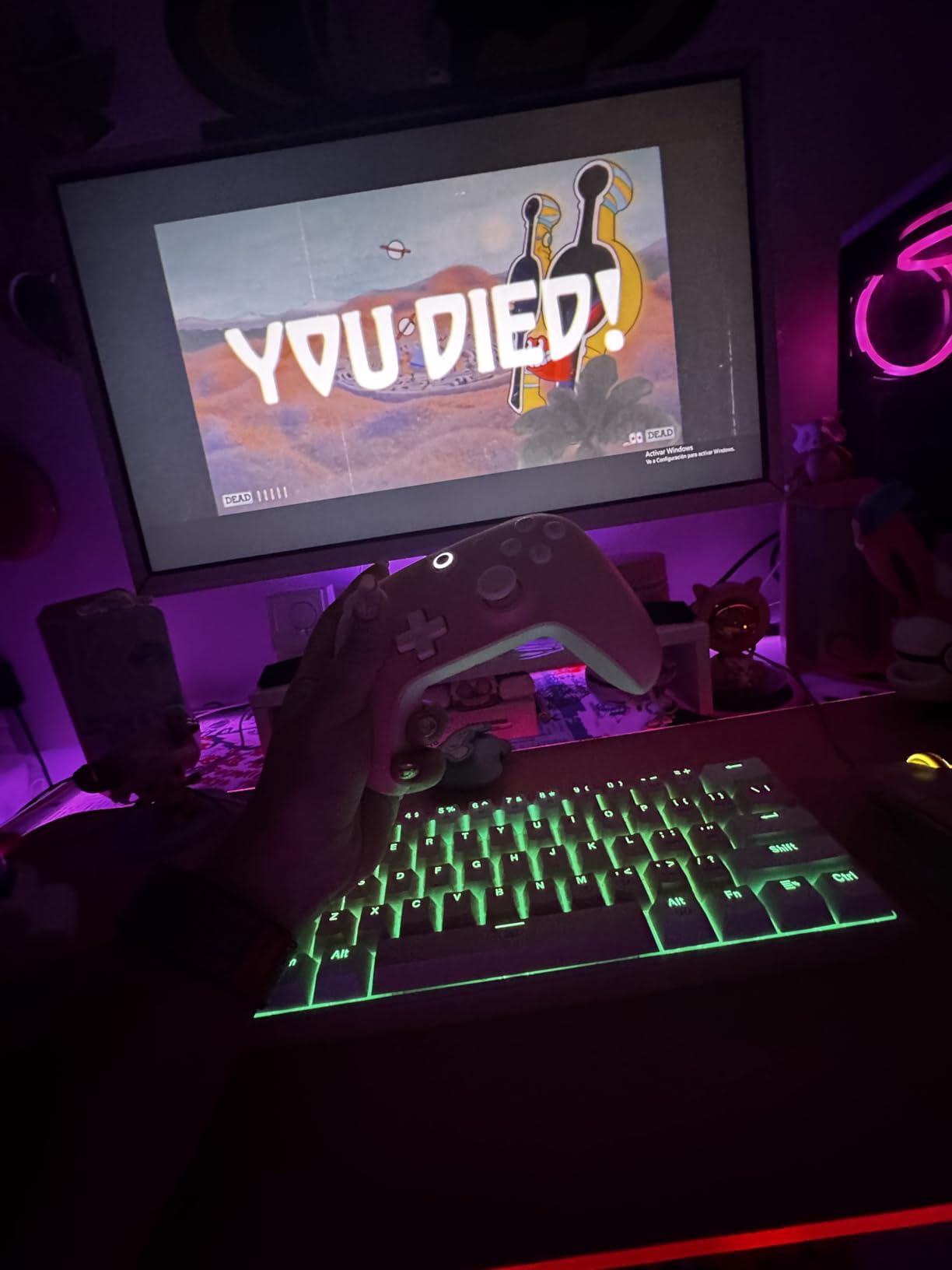 Redragon K617 Fizz 60% Wired RGB Gaming Keyboard, 61 Keys Hot-Swap Compact Mechanical Keyboard w/White and Pink Color Keycaps, Linear Red Switch, Pro Driver/Software Supported customer photo 1