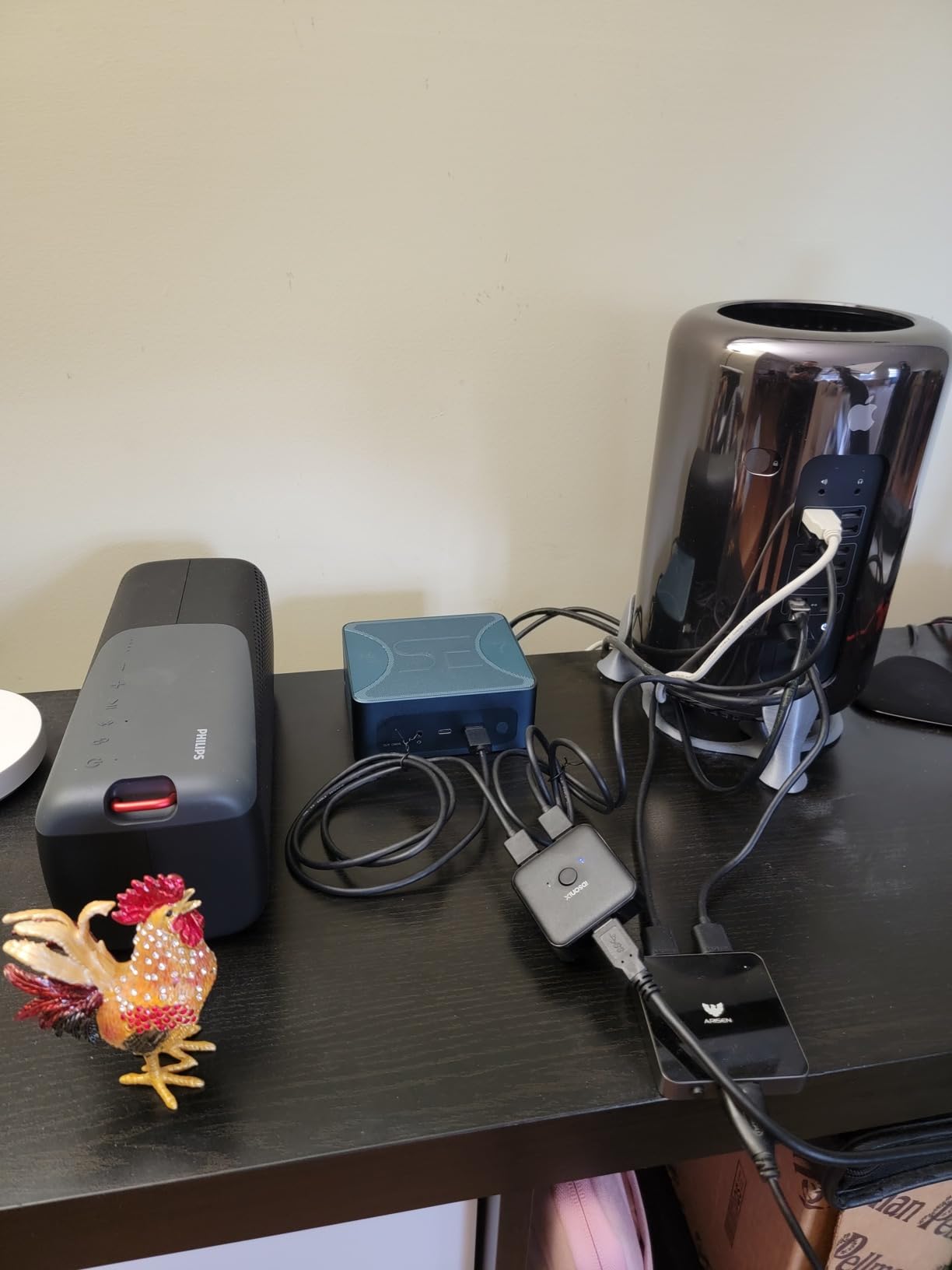 PHILIPS S3505 Wireless Bluetooth Speaker with Bold Sound, Kvadrat Speaker Fabric, Up to 10 Hours Playtime, IPX7 Waterproof, Shower Ready, Small Size, Gray customer photo 1